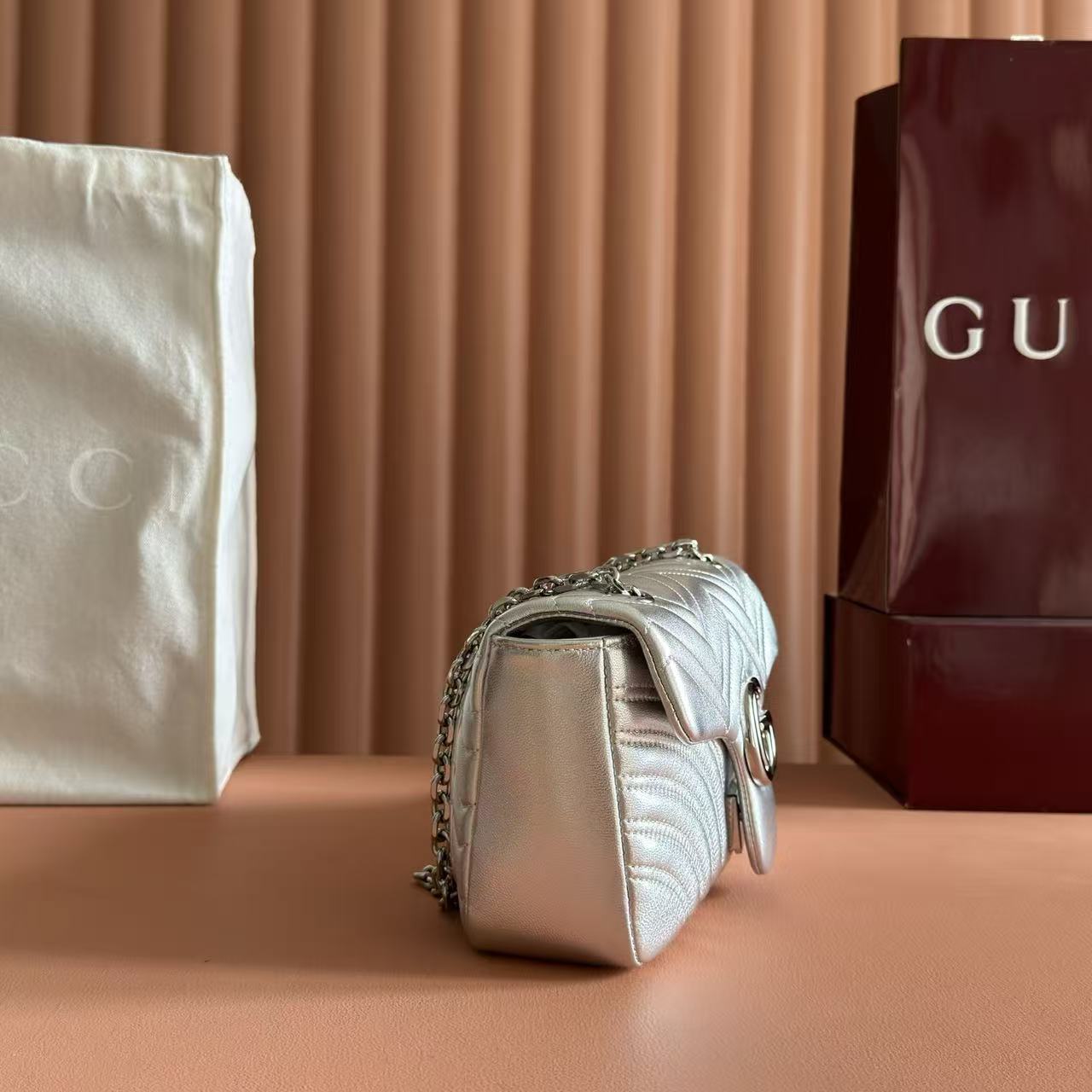 GG Marmont Small Shoulder Bag Metallic Silver Leather