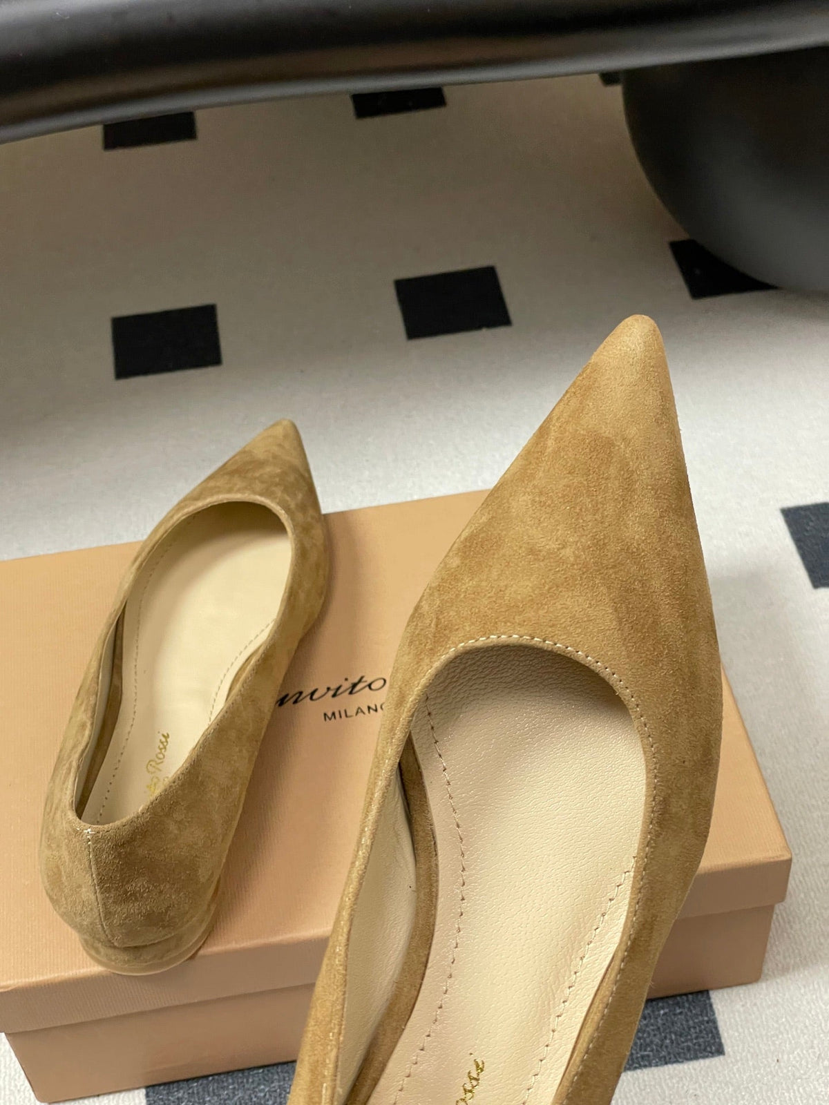 GR 26s Flats Light Brown Suede 164792