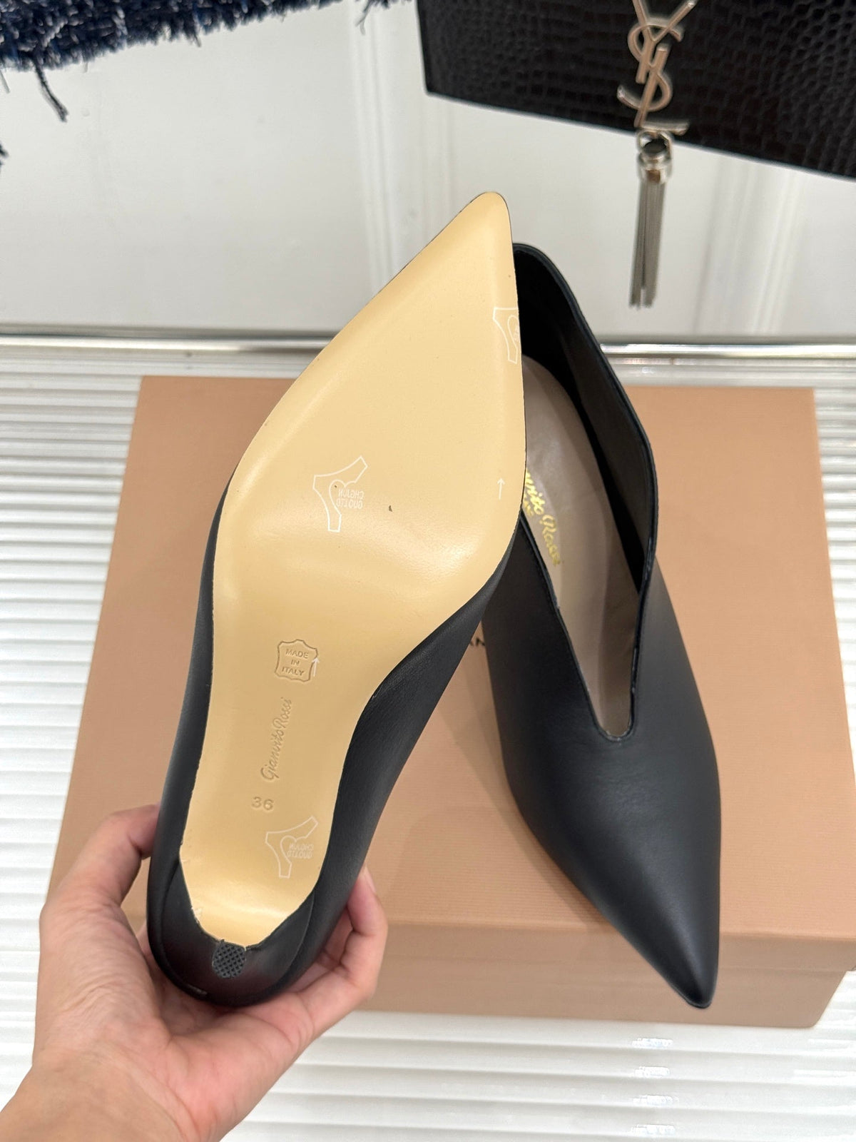 GR 26s Vania Pumps 9cm Black Leather 175086