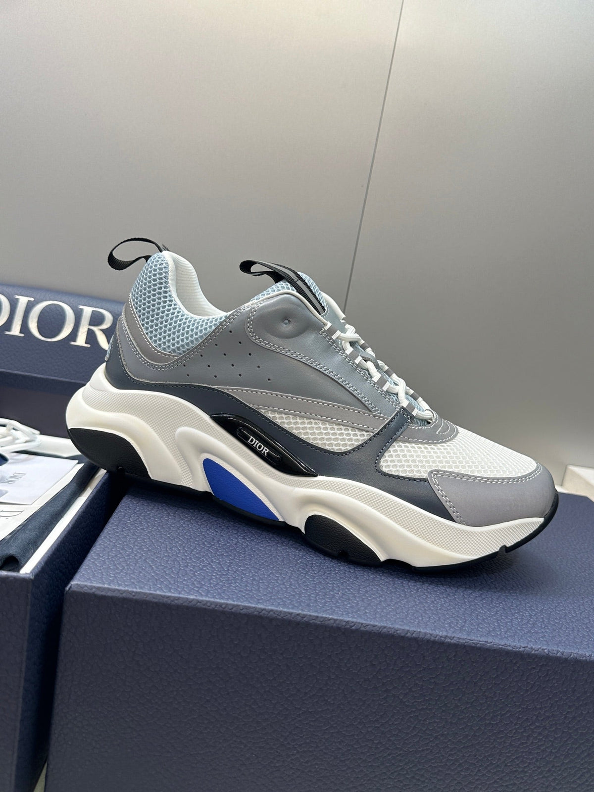 CD 26s Men B22 Sneakers Grey White Mesh Blue Trim 410295