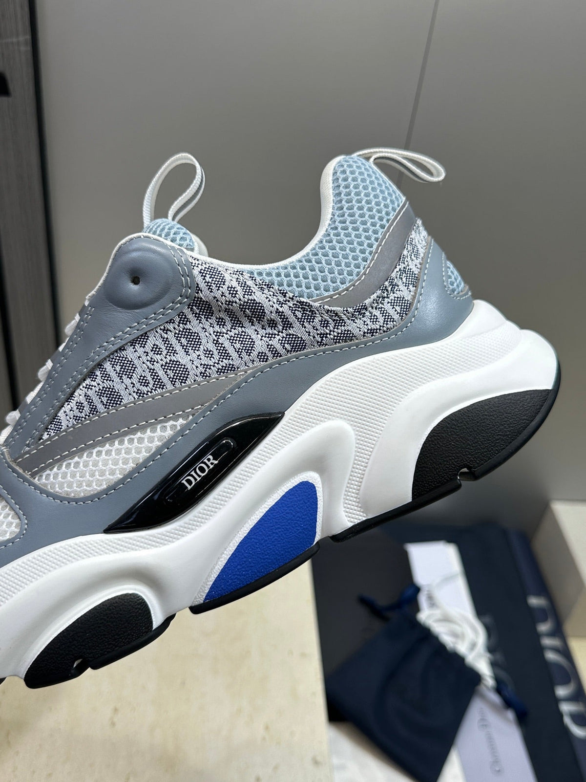 CD 26s Men B22 Sneakers Grey Light Blue Oblique Jacquard Canvas 491052