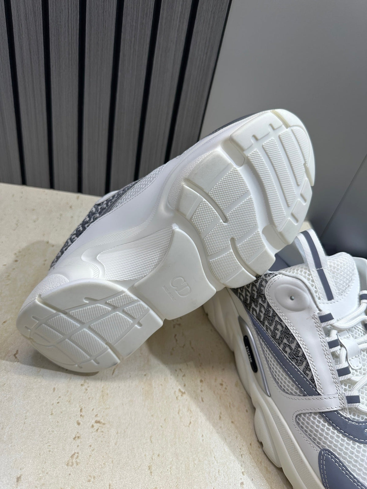 CD 26s Men B22 Sneakers White Grey Oblique Jacquard Canvas 614925