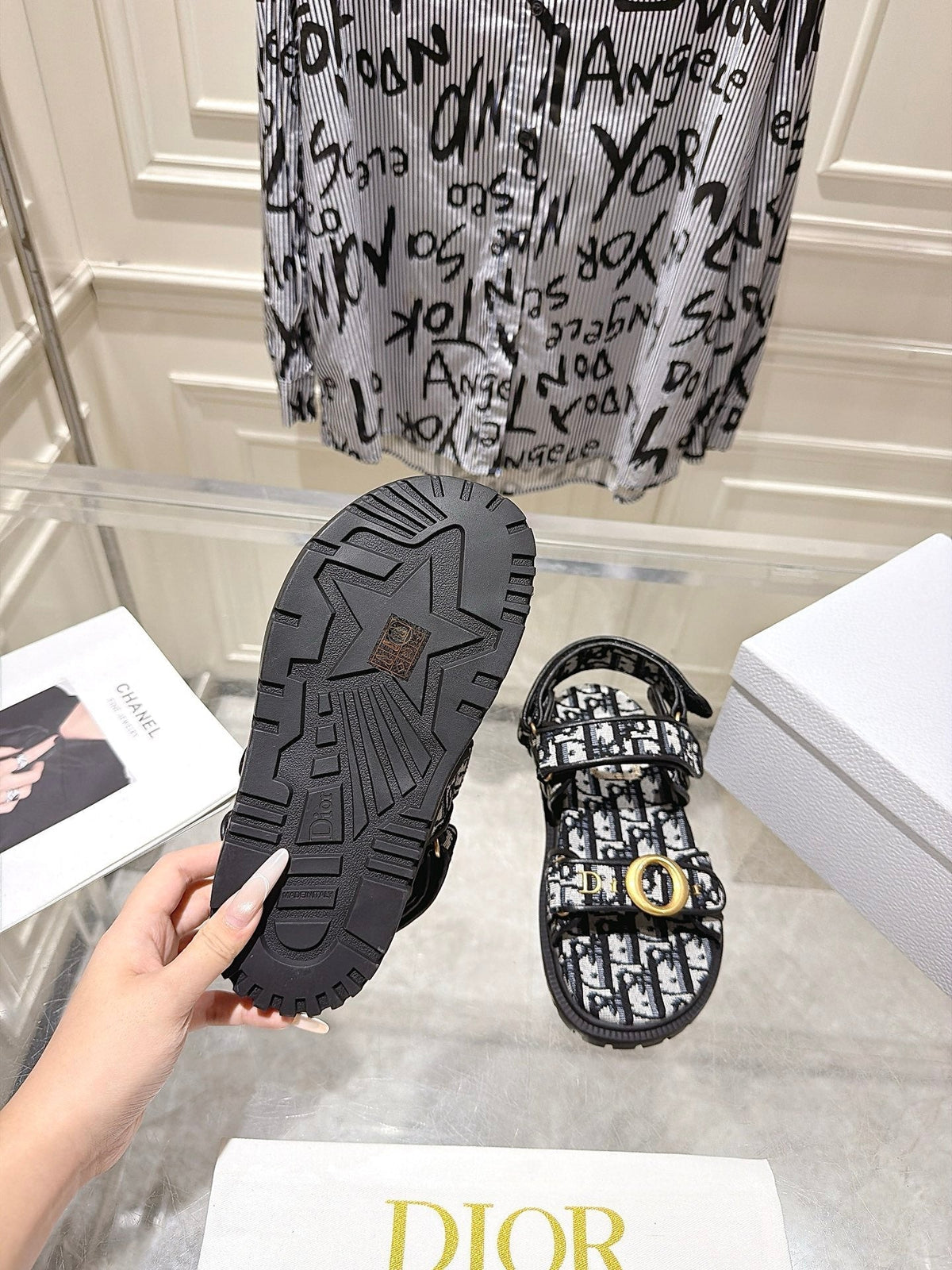 CD 26s Velcro Sandals Black Mix White Oblique Canvas 318495
