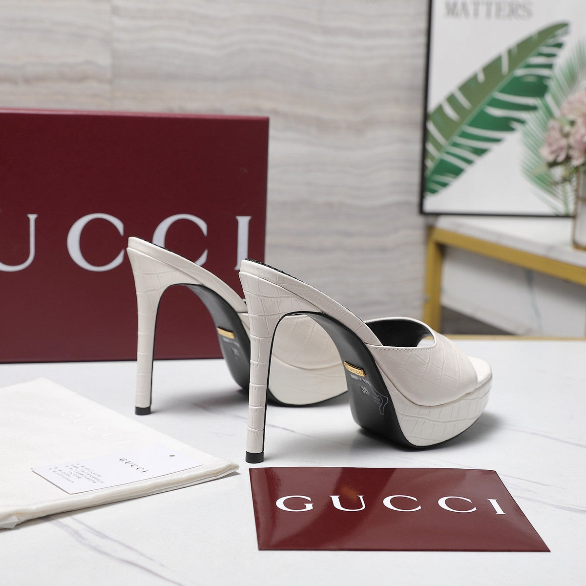 Gucci 26s Heeled Slide Sandals 12cm White Crocodile Embossed Patent Calfskin