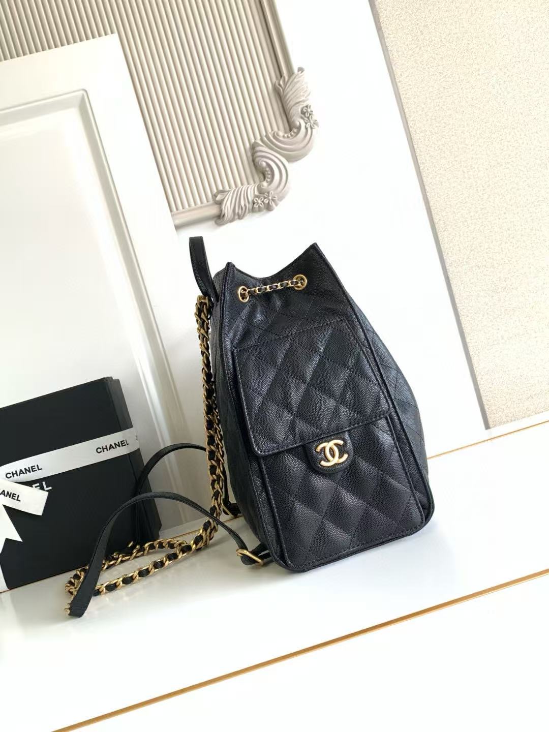 CC 25b Medium Backpack With Chain 23cm Black Caviar GHW