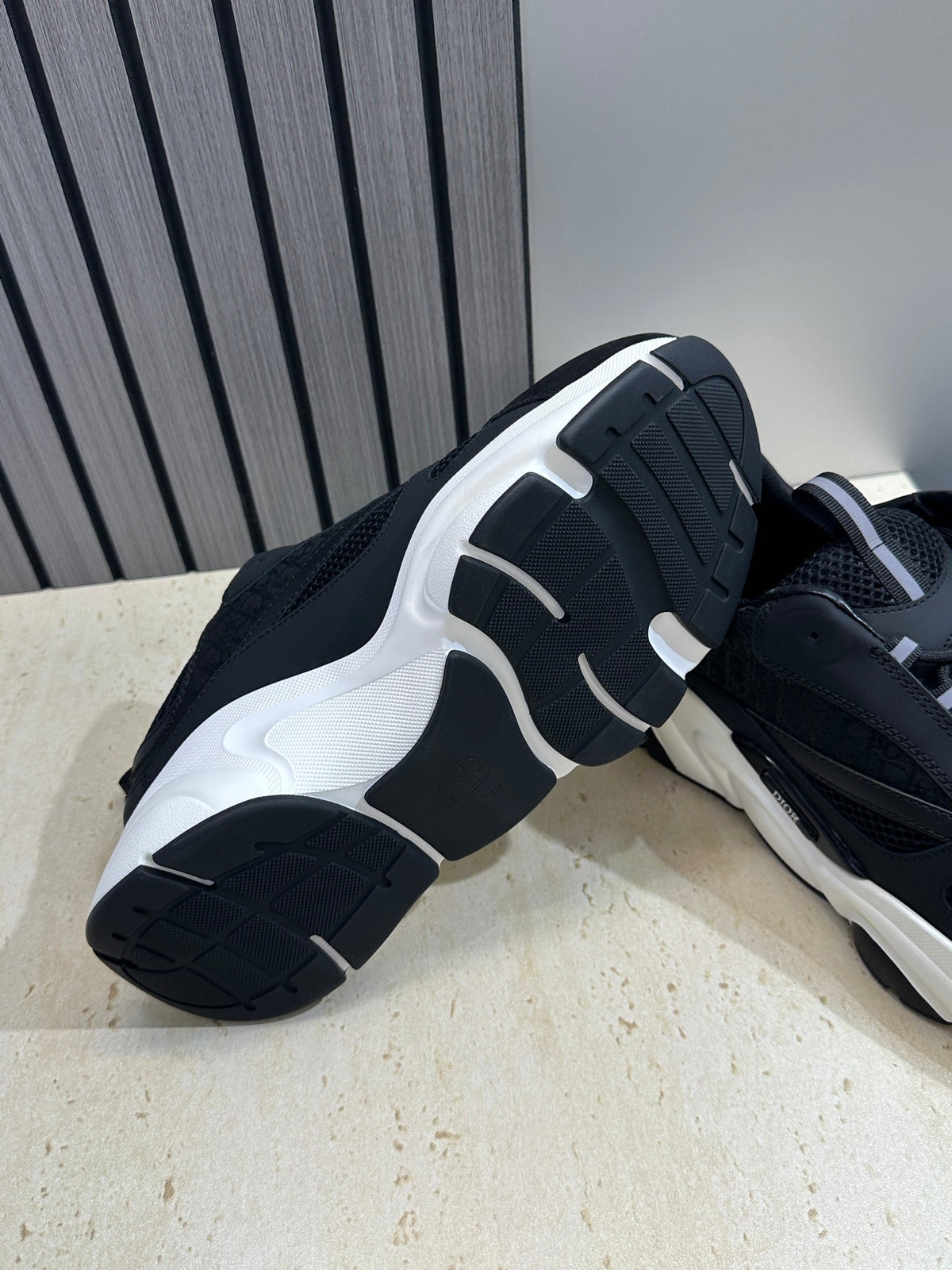CD 26s Men B22 Sneakers Black Oblique Jacquard Canvas White Sole 628314
