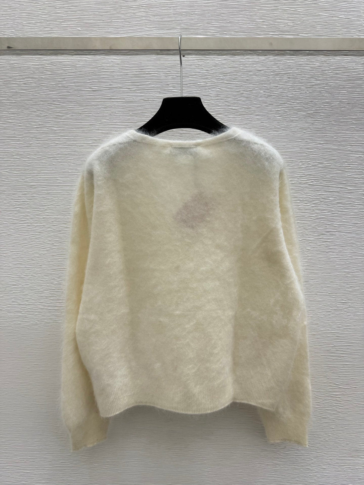 Miu 26FW Fuzzy V-Neck Cardigan Bow Embellishments White Buttons Wool 313332
