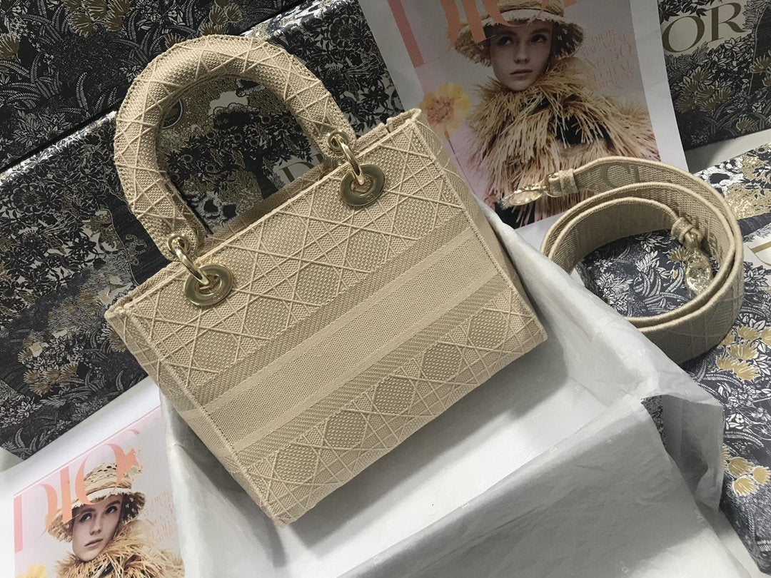 MEDIUM LADY D-LITE BEIGE CANNAGE EMBROIDERY