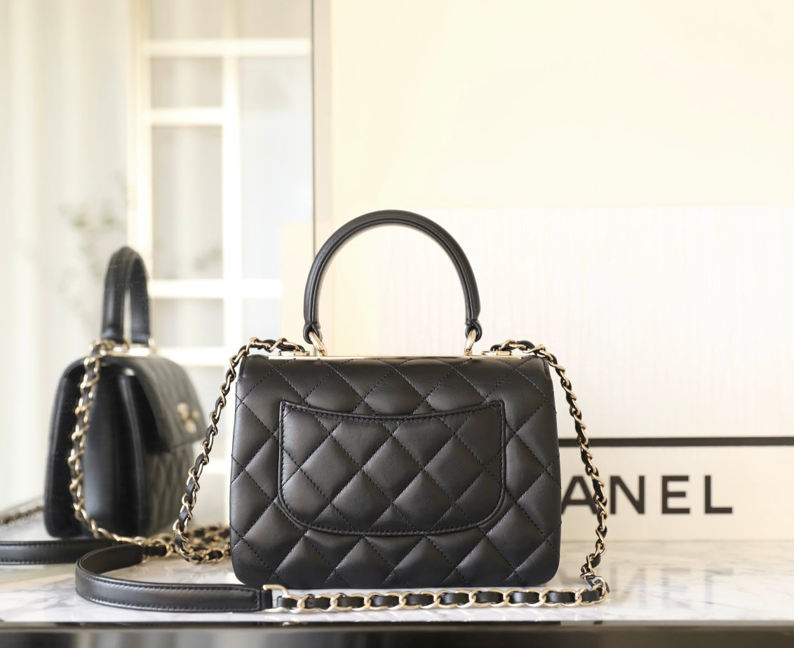CC TRENDY 20CM BLACK LAMBSKIN SILVER HARDWARE