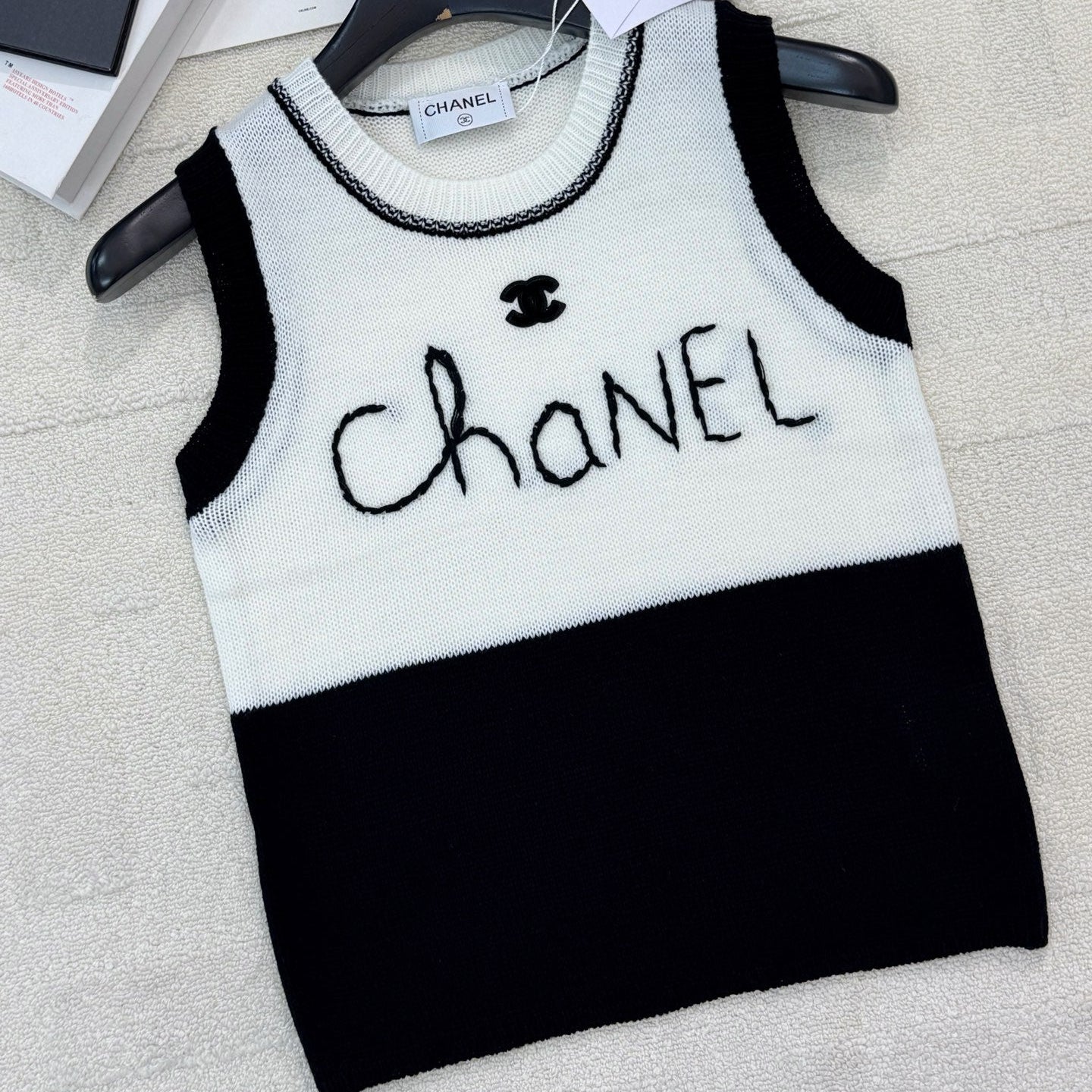 CC 26 Color-Blocked Vest in Tencel 386921