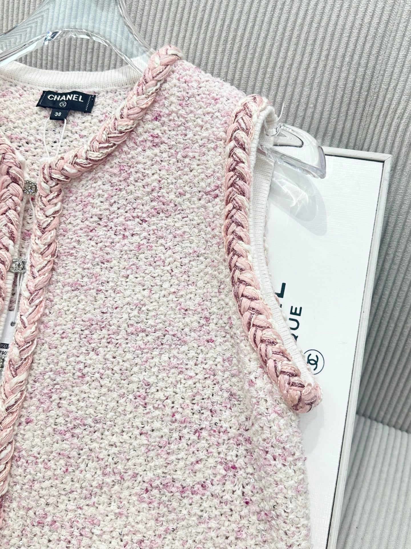 CC 26 Knitted Vest Jacket Light Pink in Wool 387497
