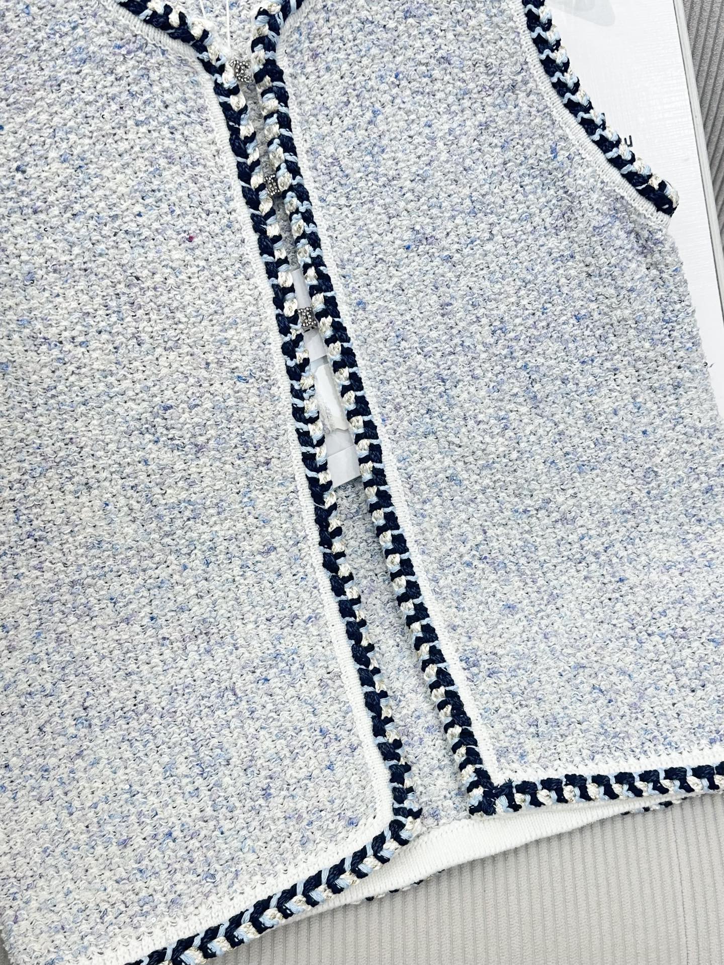CC 26 Knitted Vest Jacket Light Blue in Wool 387495