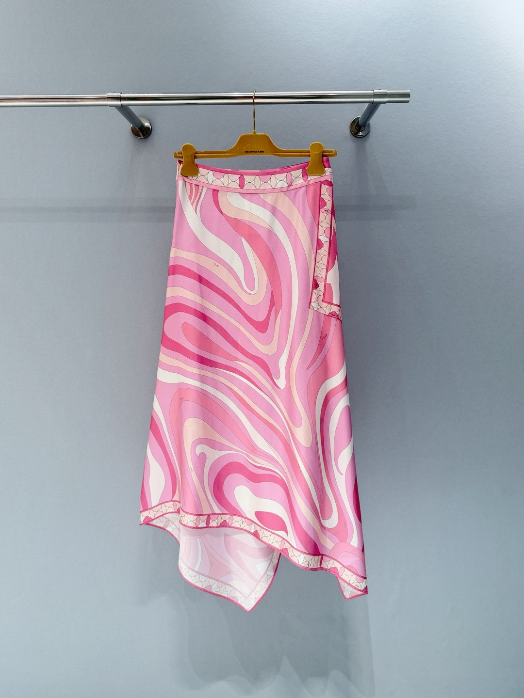 Pucci Pink Midi Skirt in Silk 379980