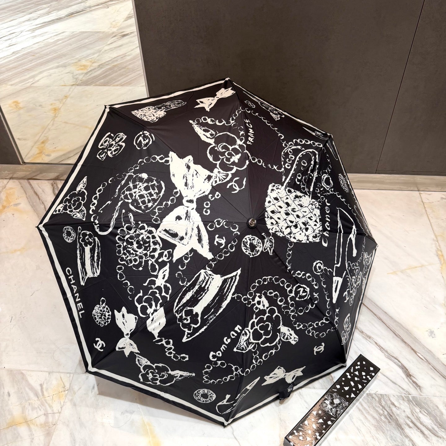 CC Umbrella 23
