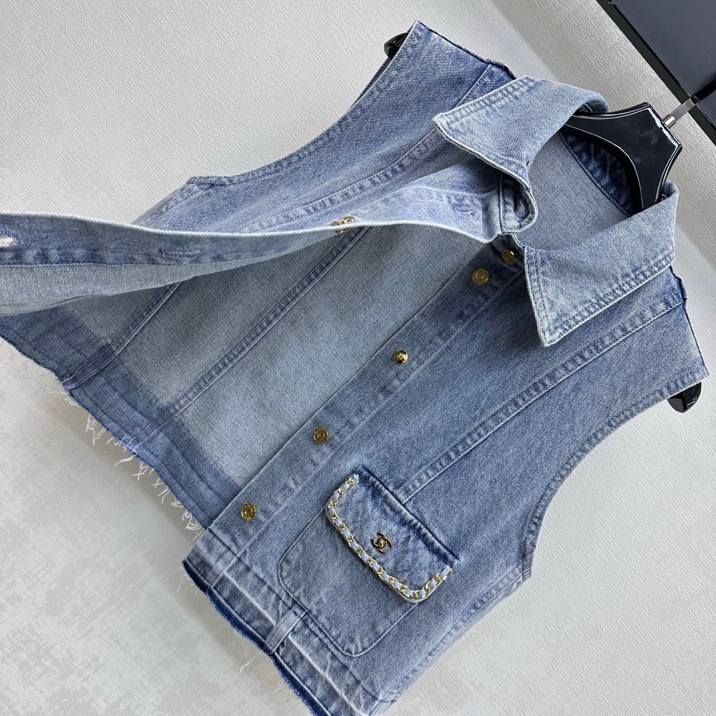 CC 26 Tassel-Edge Denim Vest Blue in Cotton 389543