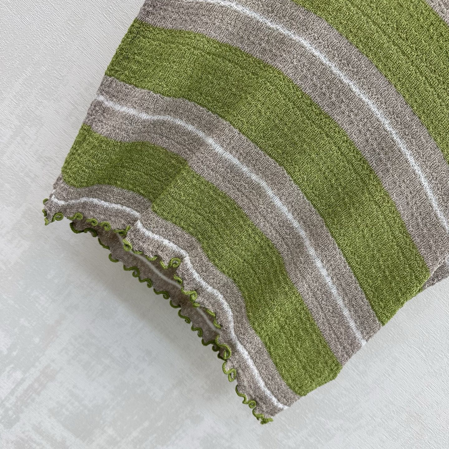 CD 26 Striped Flutter Sleeve Crew Neck Knit Top Green in Acrylic 389638