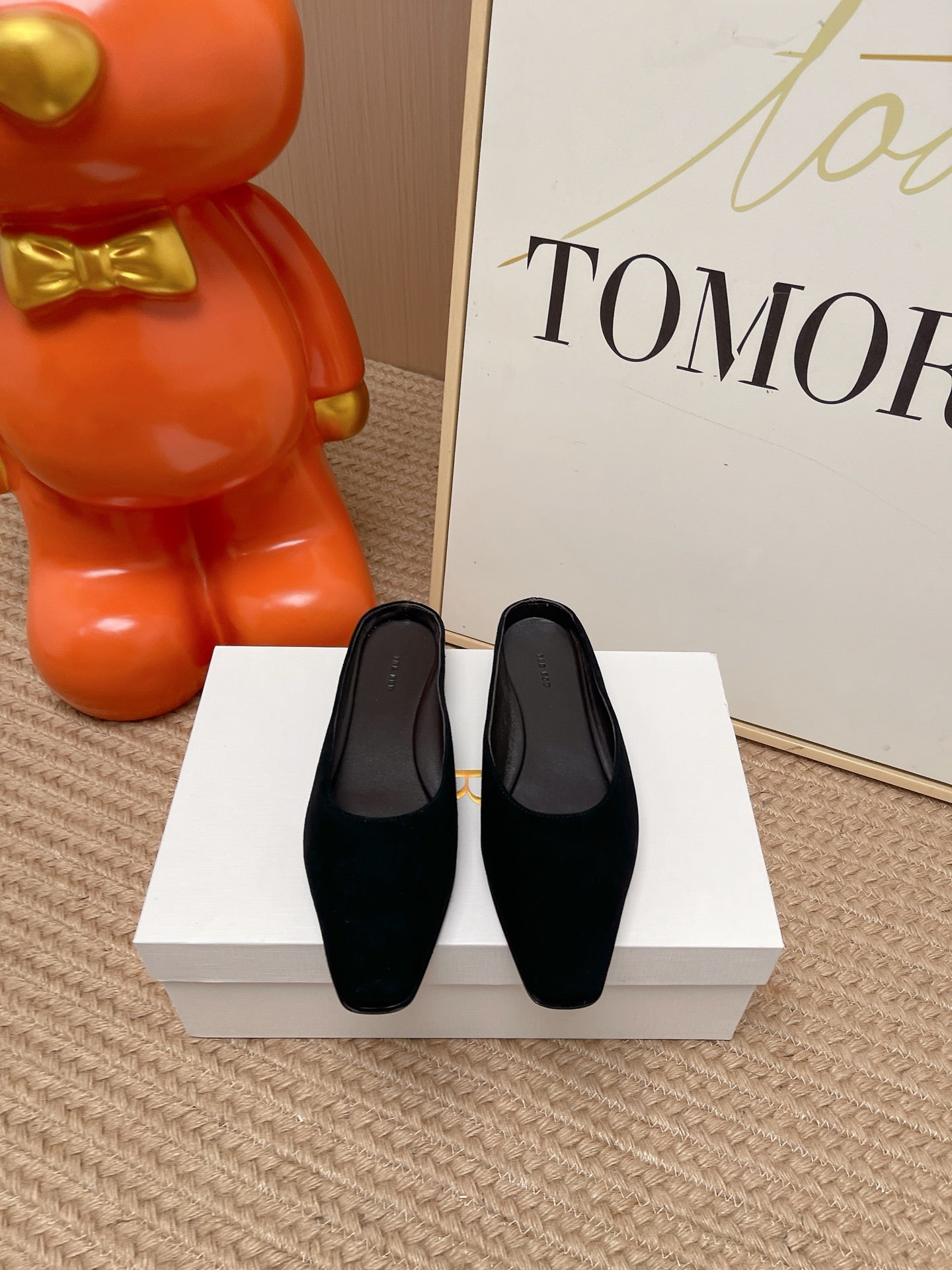 TR June Square Toe Mules Black Suede 856177