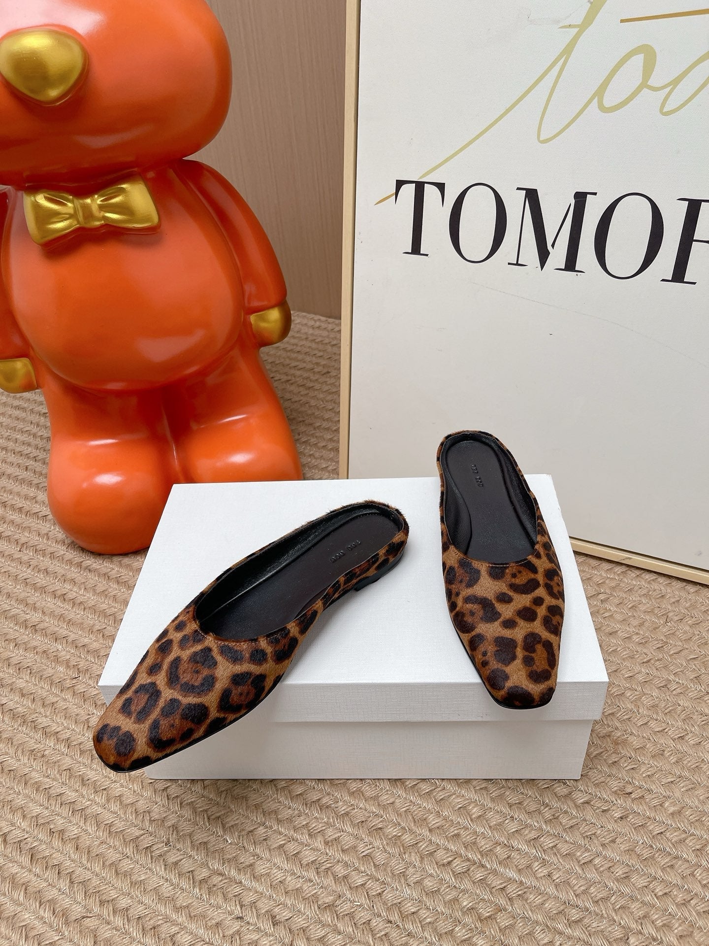 TR Mules Brown Black Spotted Square Toe Horsehair 854394