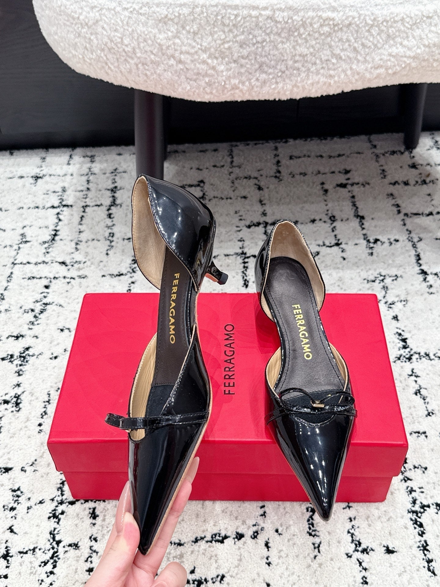 FG Gyoia Bow Pointed Toe Pumps 3.5cm Black Patent Leather 848410