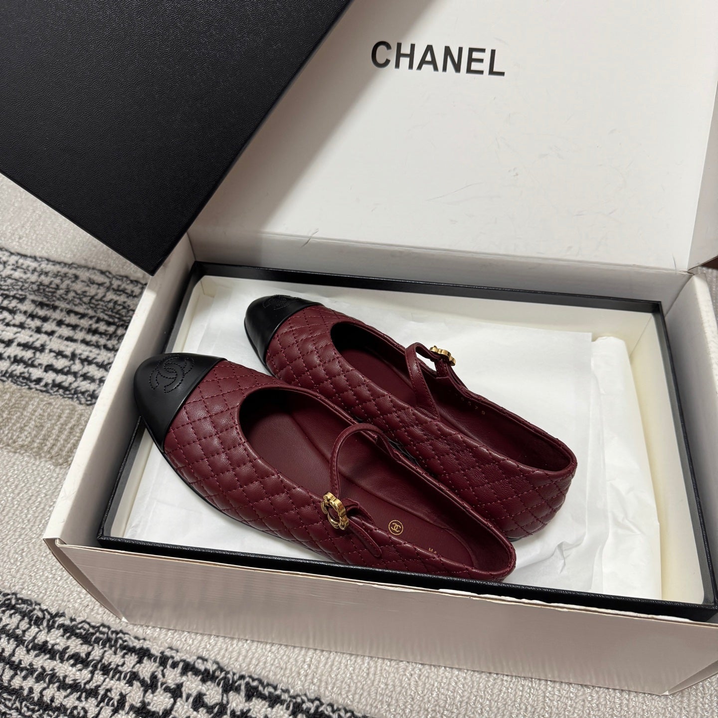 CC 25SS Mary Jane Quilted Burgundy Black Lambskin Leather 862427