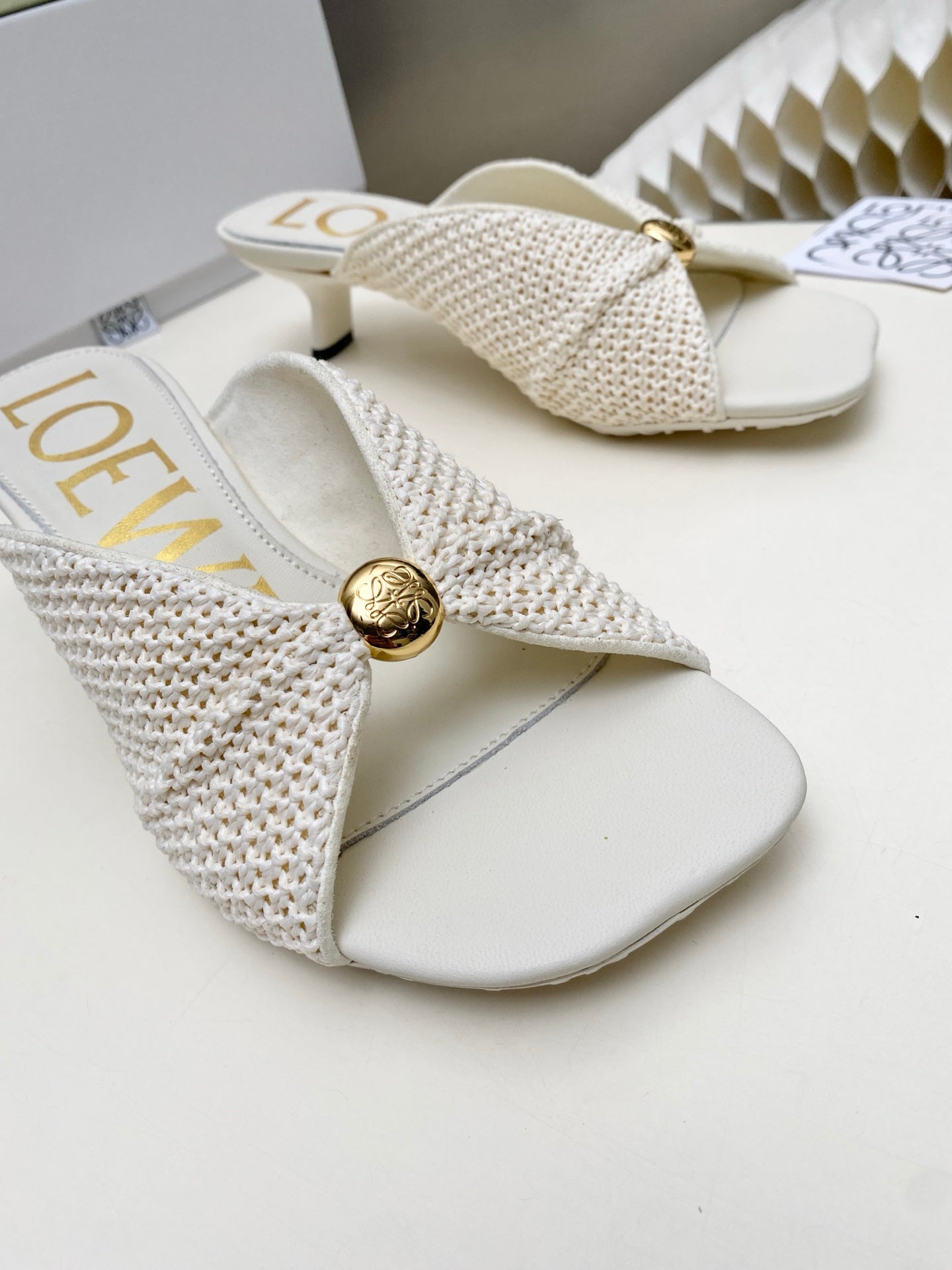Loew Pebble Soft Sandals White Lambskin Leather 881364