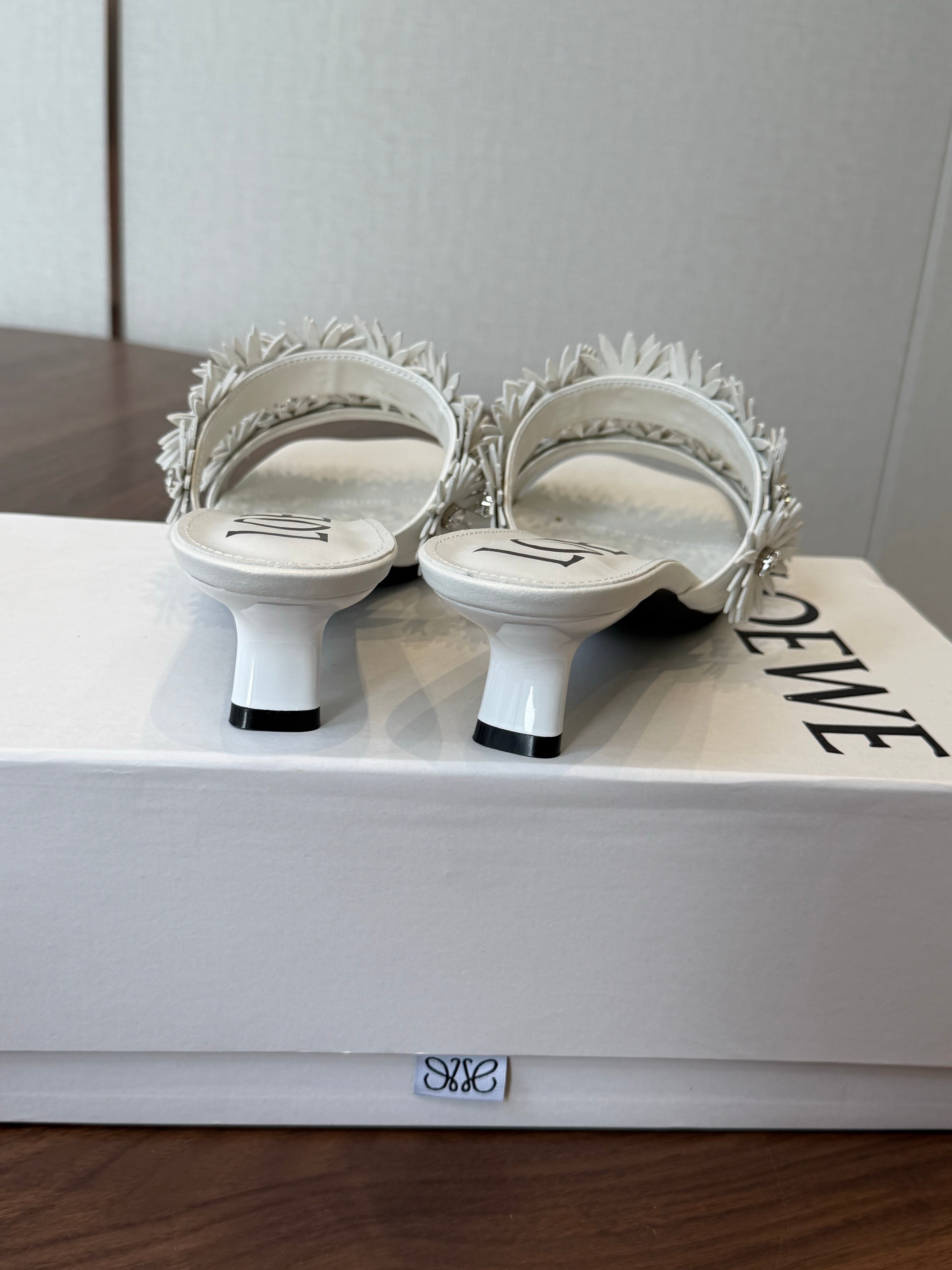 Loew Paula's Ibiza Petal Flower Sandals White Leather 889897