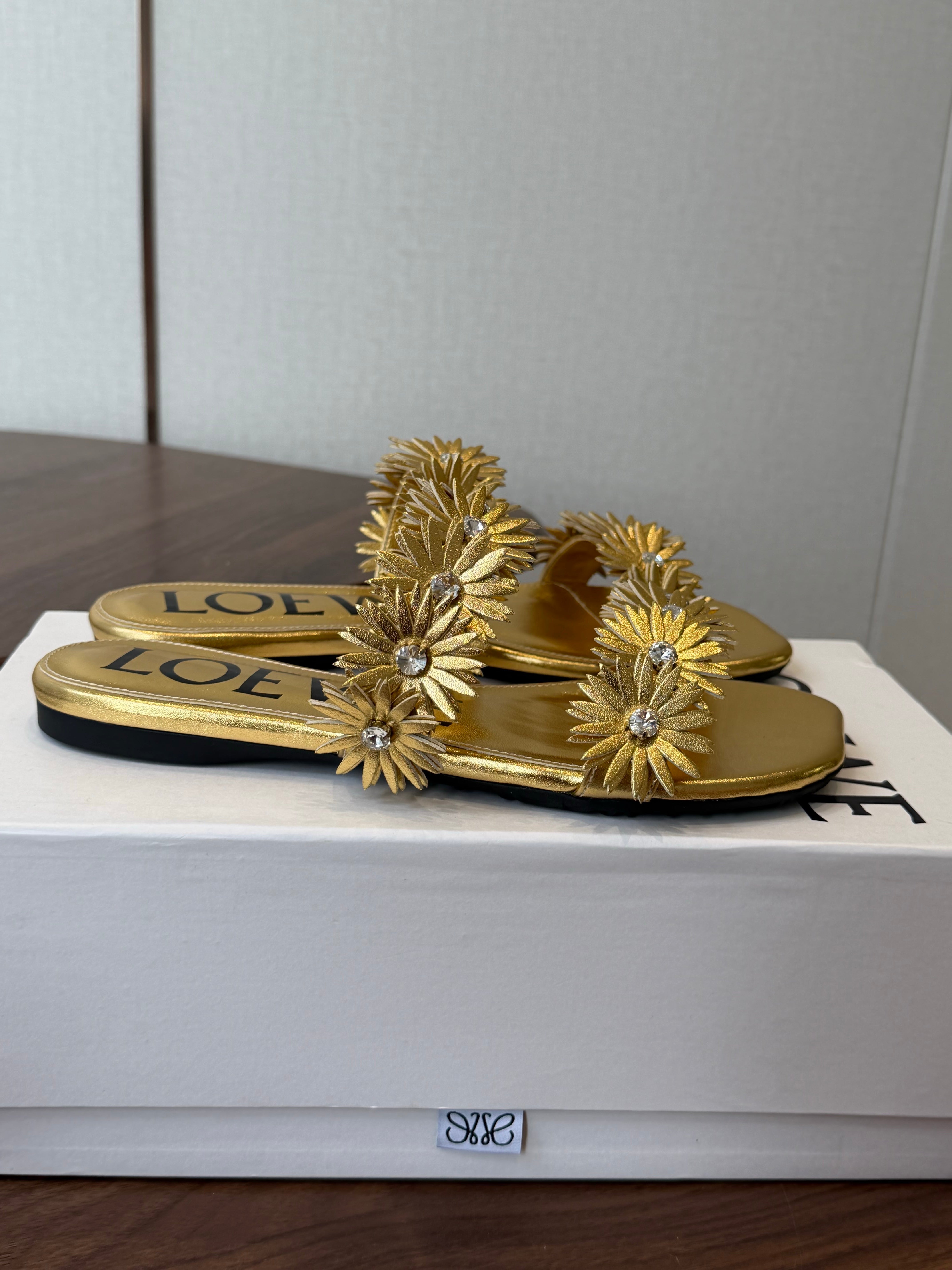 Loew Paula's Ibiza Petal Flower Flat Sandals Gold Leather 889893
