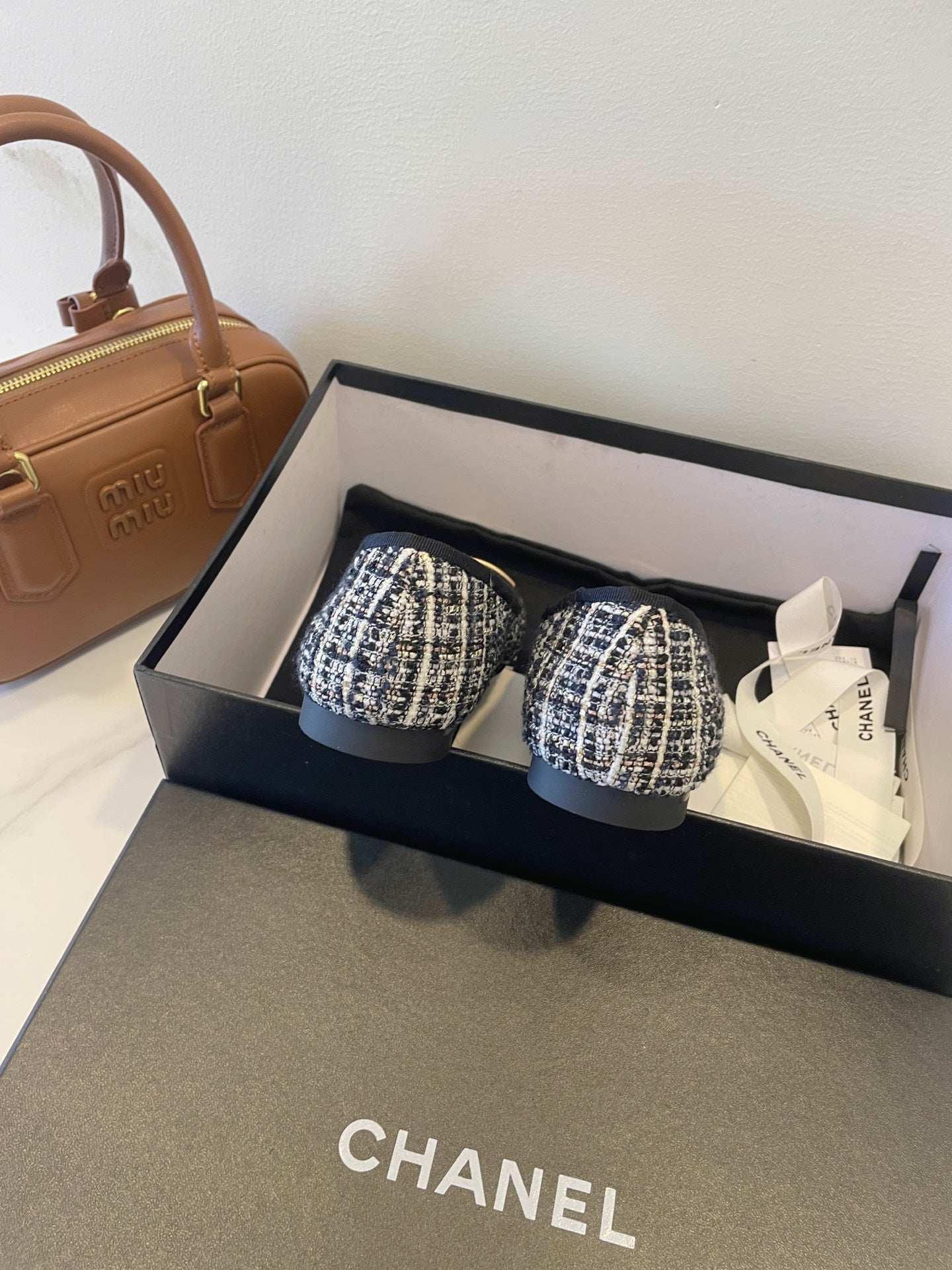 CC 26P Ballet Flats Black White Tweed & Patent Leather 890839