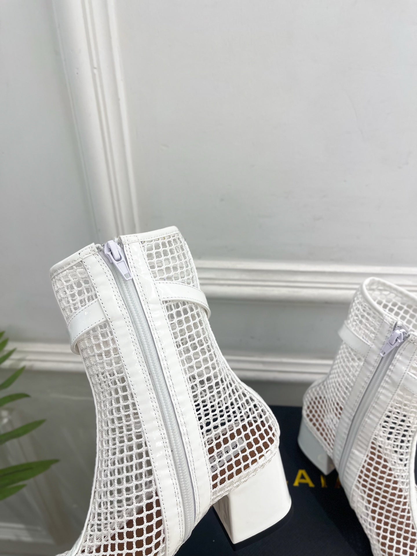 Alaia Boots 5.5cm Fishnet Ankle Boots White Mesh Patent Leather 892043