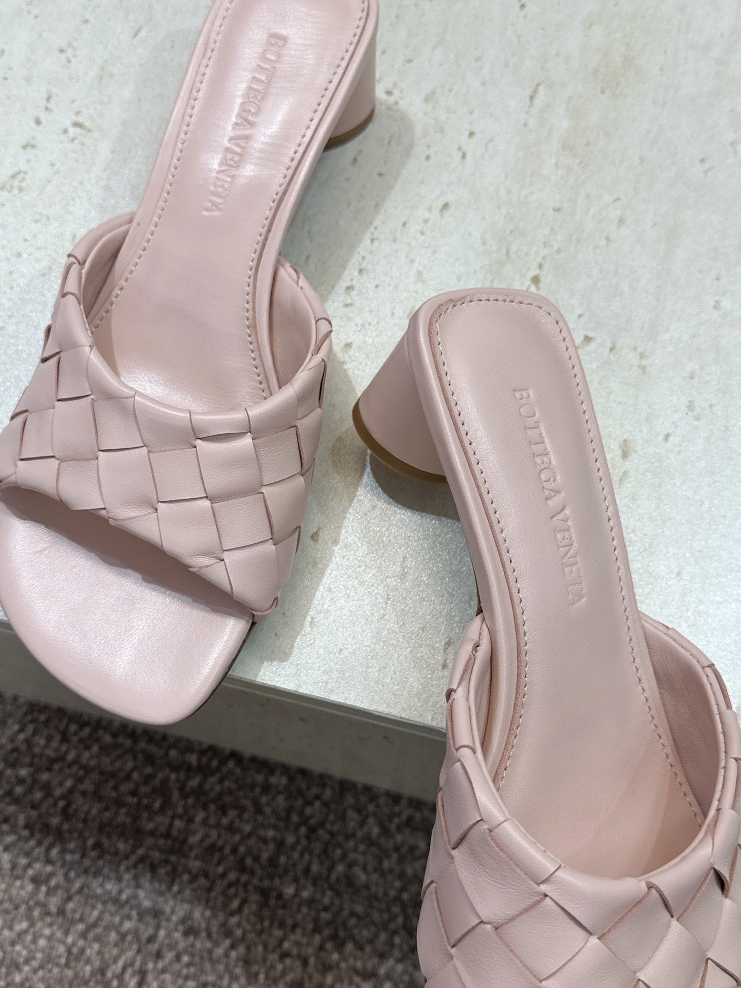 BV 26s Blink Intrecciato Mules 4.5cm Pink Leather 896578