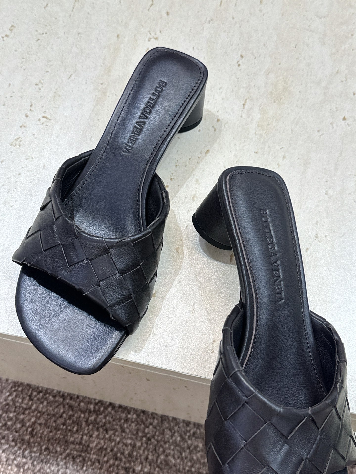 BV 26s Blink Intrecciato Mules 4.5cm Black Leather 896571
