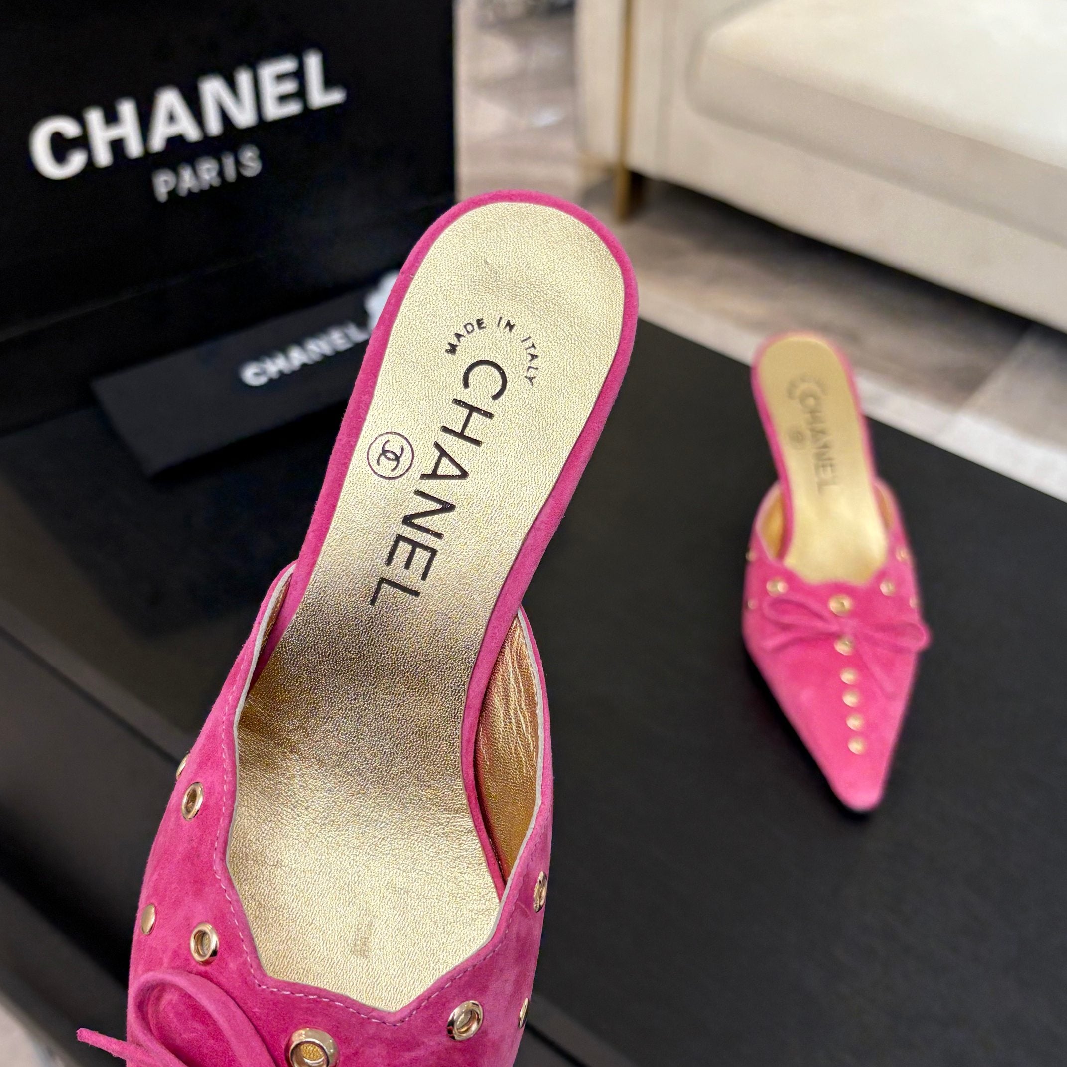 CC Grommet Bow Mules 6.5cm Hot Pink Suede Leather 912926