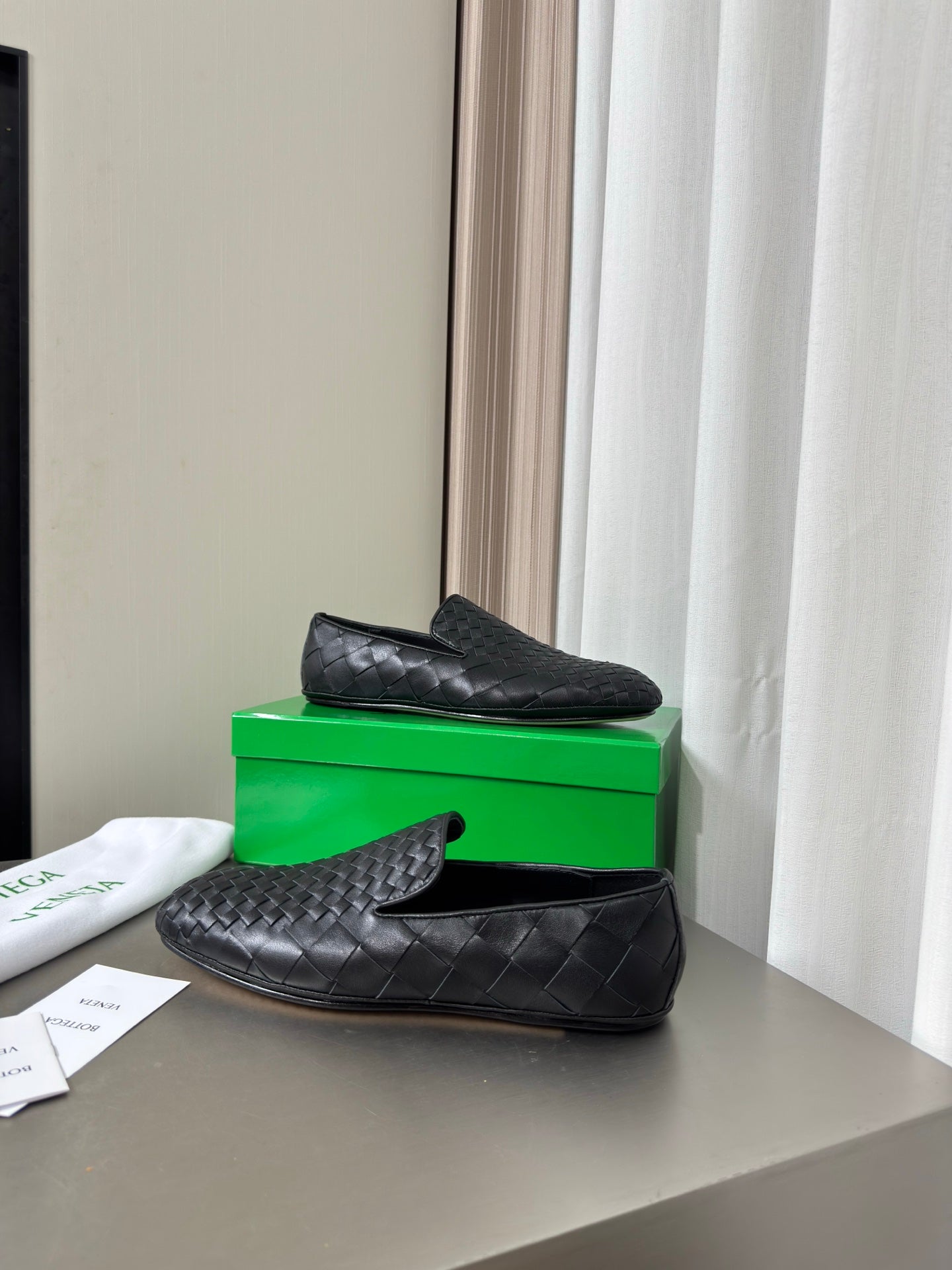BV Palazzo Loafers Black Intrecciato Leather 929488