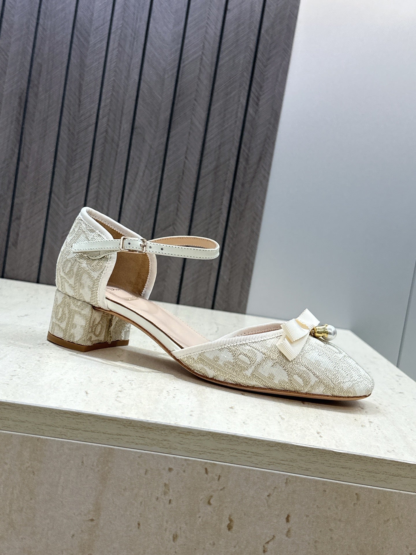 CD Oblique Bow Pearl Ankle Strap Pumps 3.5CM Cream Embroidered Cotton 933314