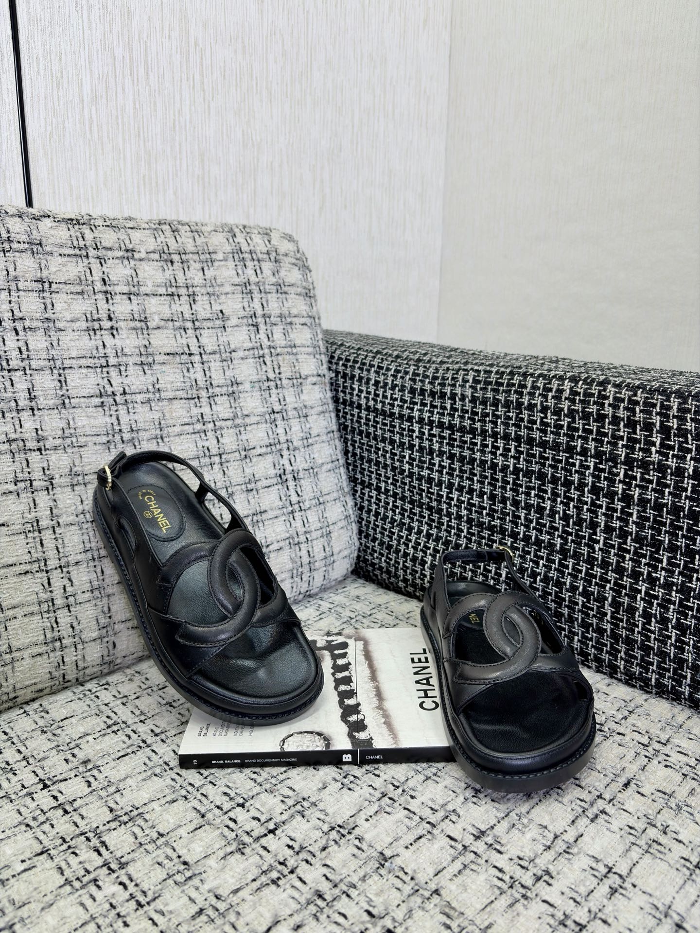 CC Sandals Black Leather 935913