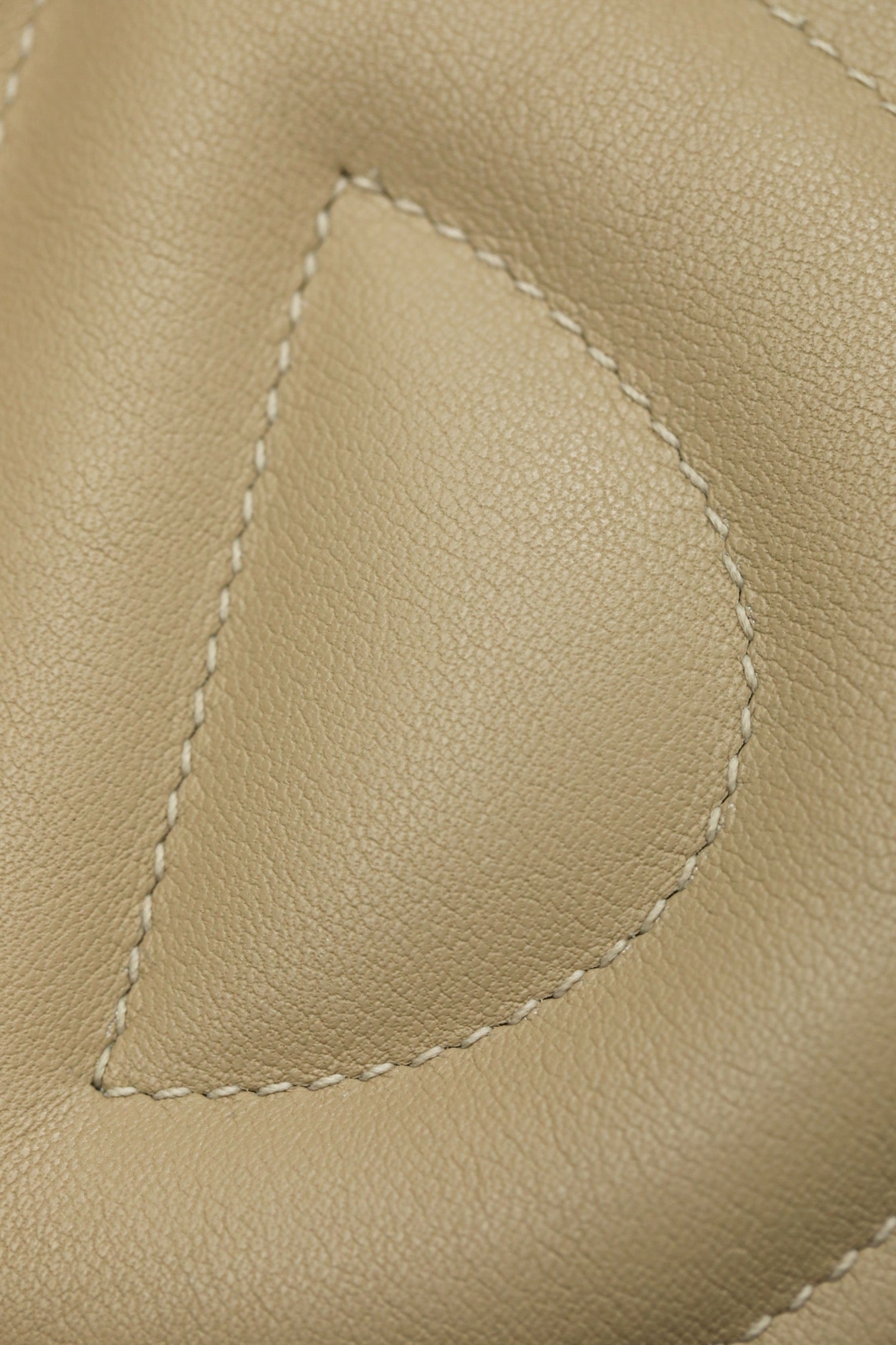 HM In-the-Loop Belt 19CM Bag Beige Swift