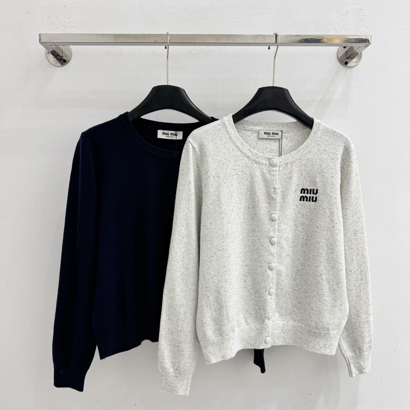 Miu Embroidered Logo Cardigan Wool 801947