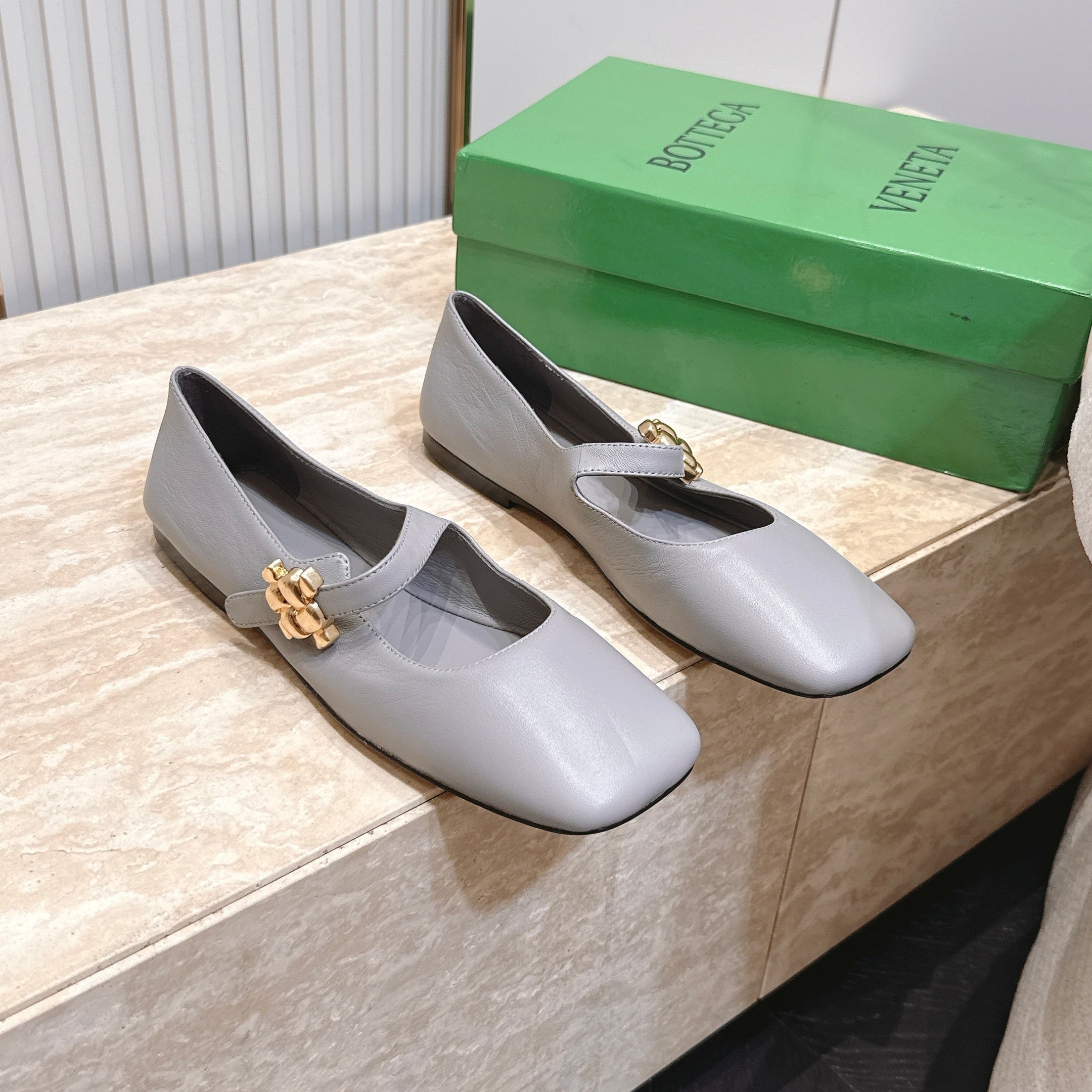 BV Charlotte Mary Jane Flat Light Grey Cowhide Leather 954586