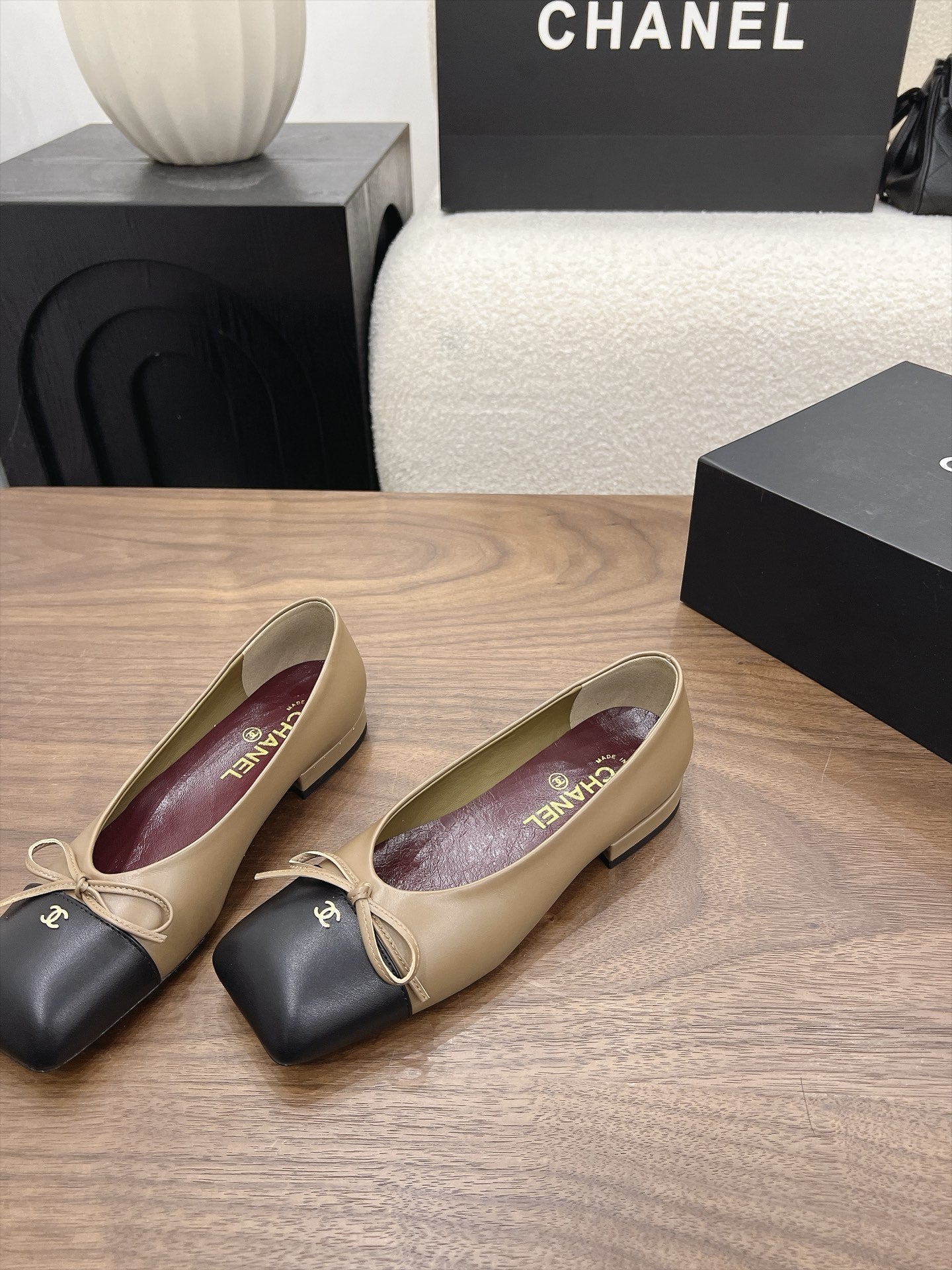 CC Square-Toe Ballet Flats Beige Black Lambskin 961516