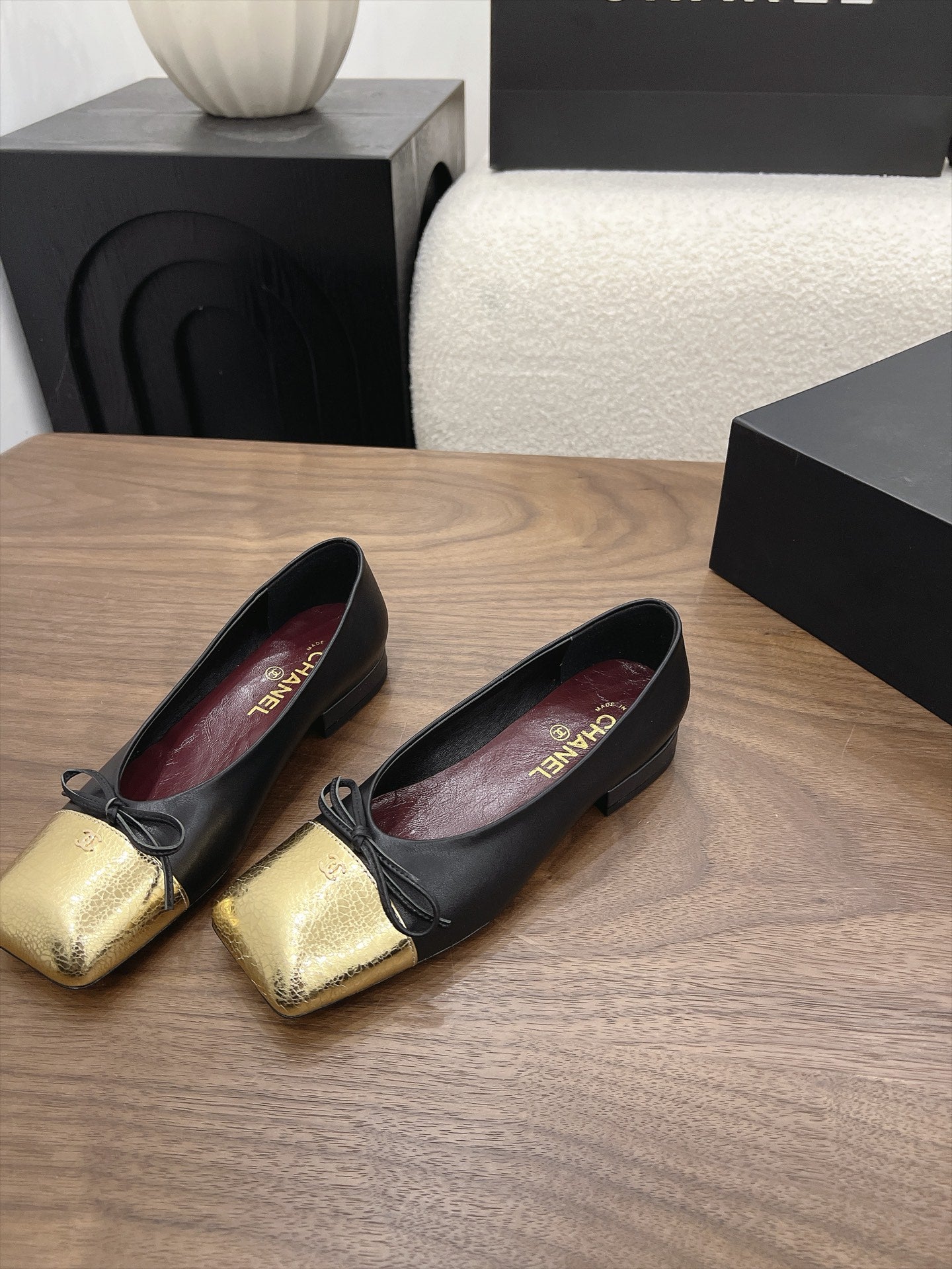 CC Square-Toe Ballet Flats Black Gold Lambskin 961515
