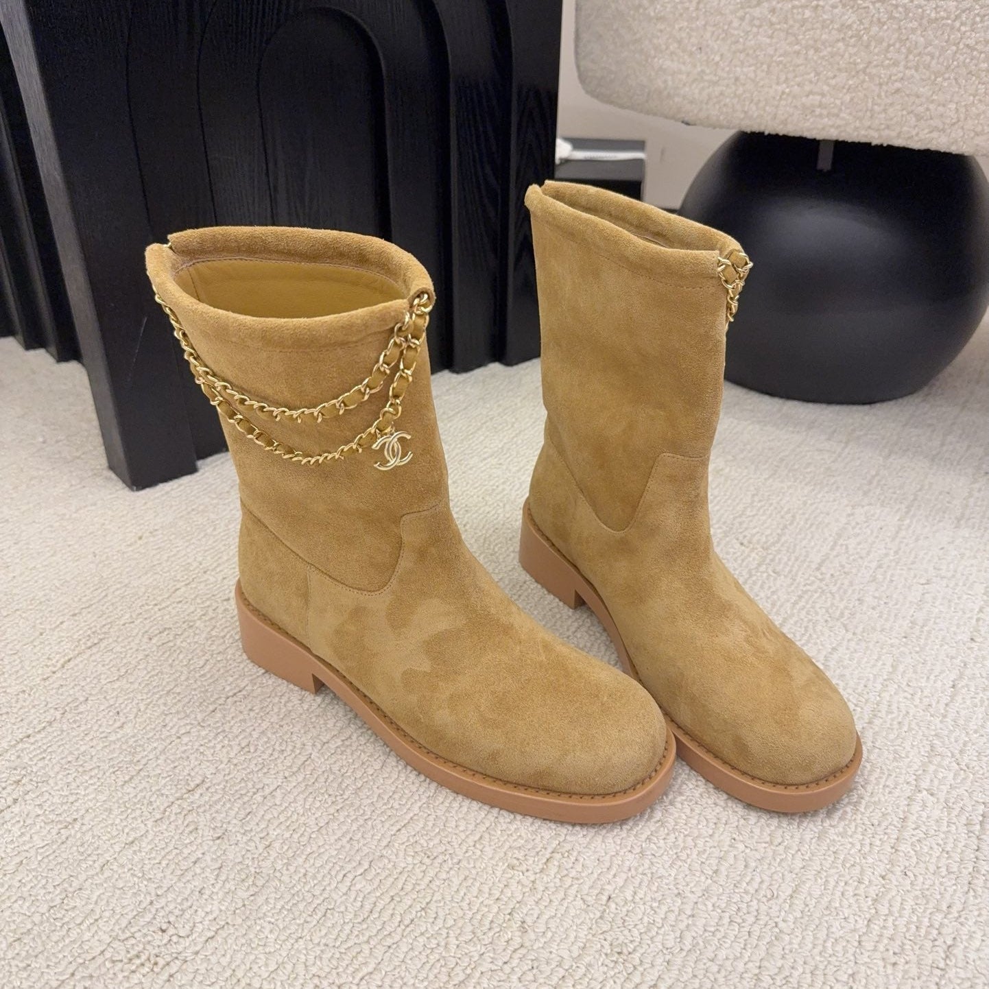 CC Mid-Calf Boots 4CM Gold Chain Charm Camel Knit Suede 961504