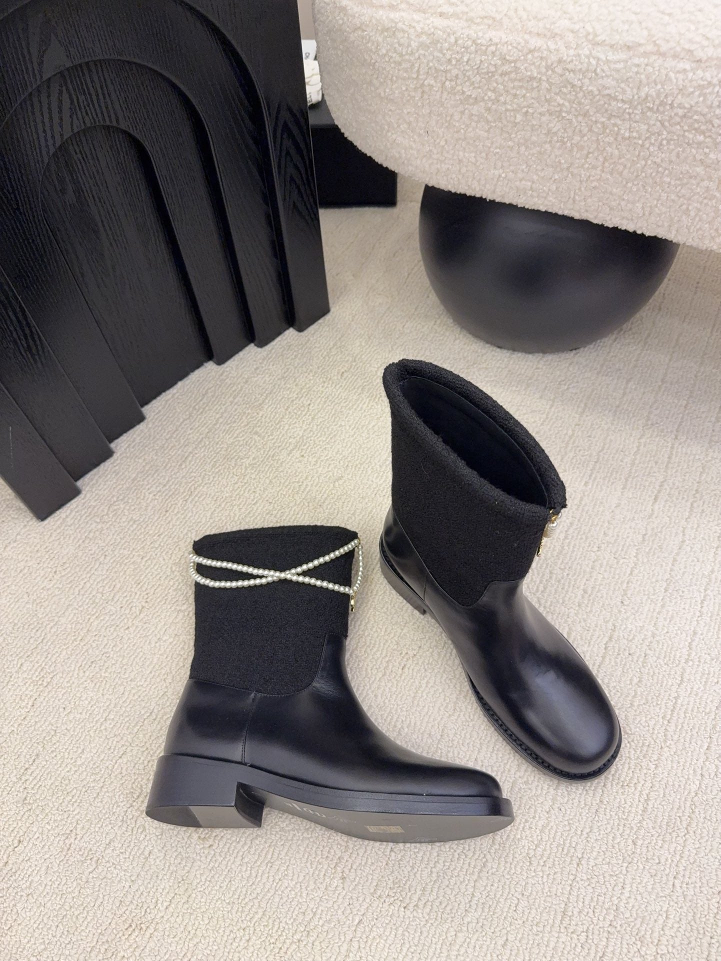 CC Mid-Calf Boots 4CM Pearl Chain Gold Charm Black Knit & Leather 961502