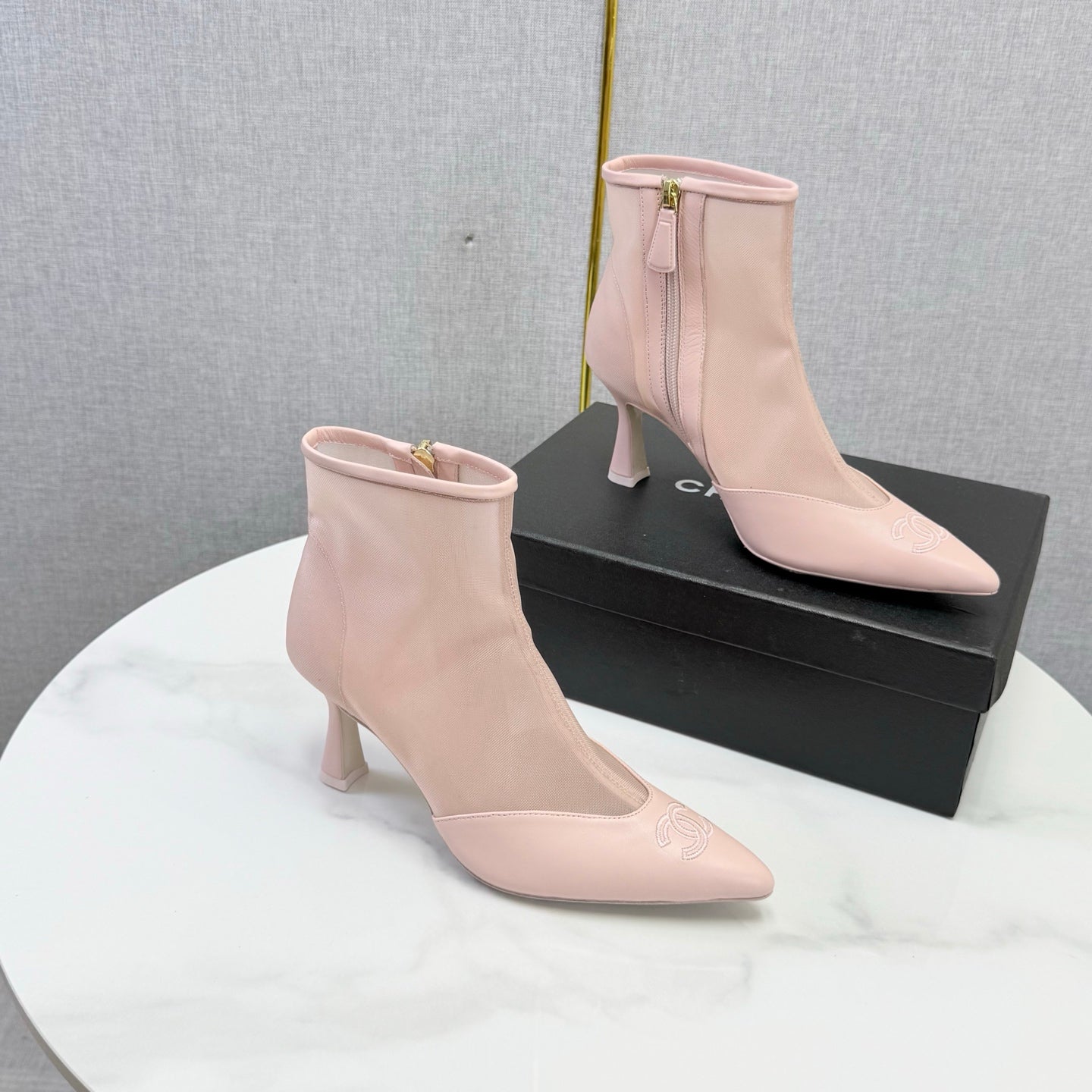 CC 26s Pointed-Toe Stiletto Ankle Boots Pink Sheepskin Mesh 972789