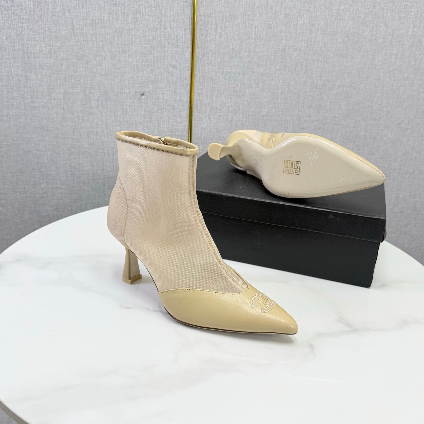 CC 26s Pointed-Toe Stiletto Ankle Boots Beige Sheepskin Mesh 972791
