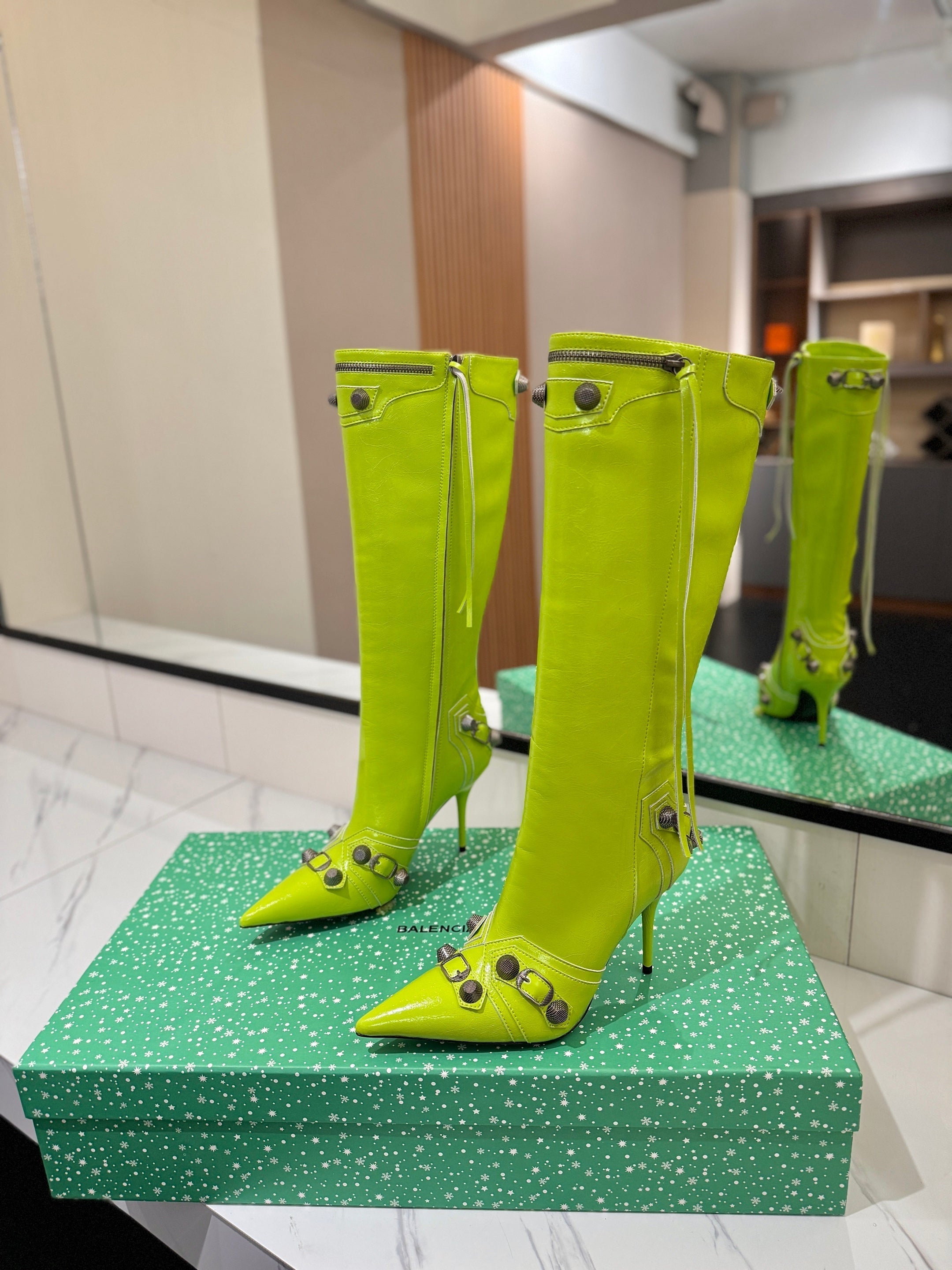 BLC Cagole Knee-High Boots 9.5cm Neon Green Leather 985499
