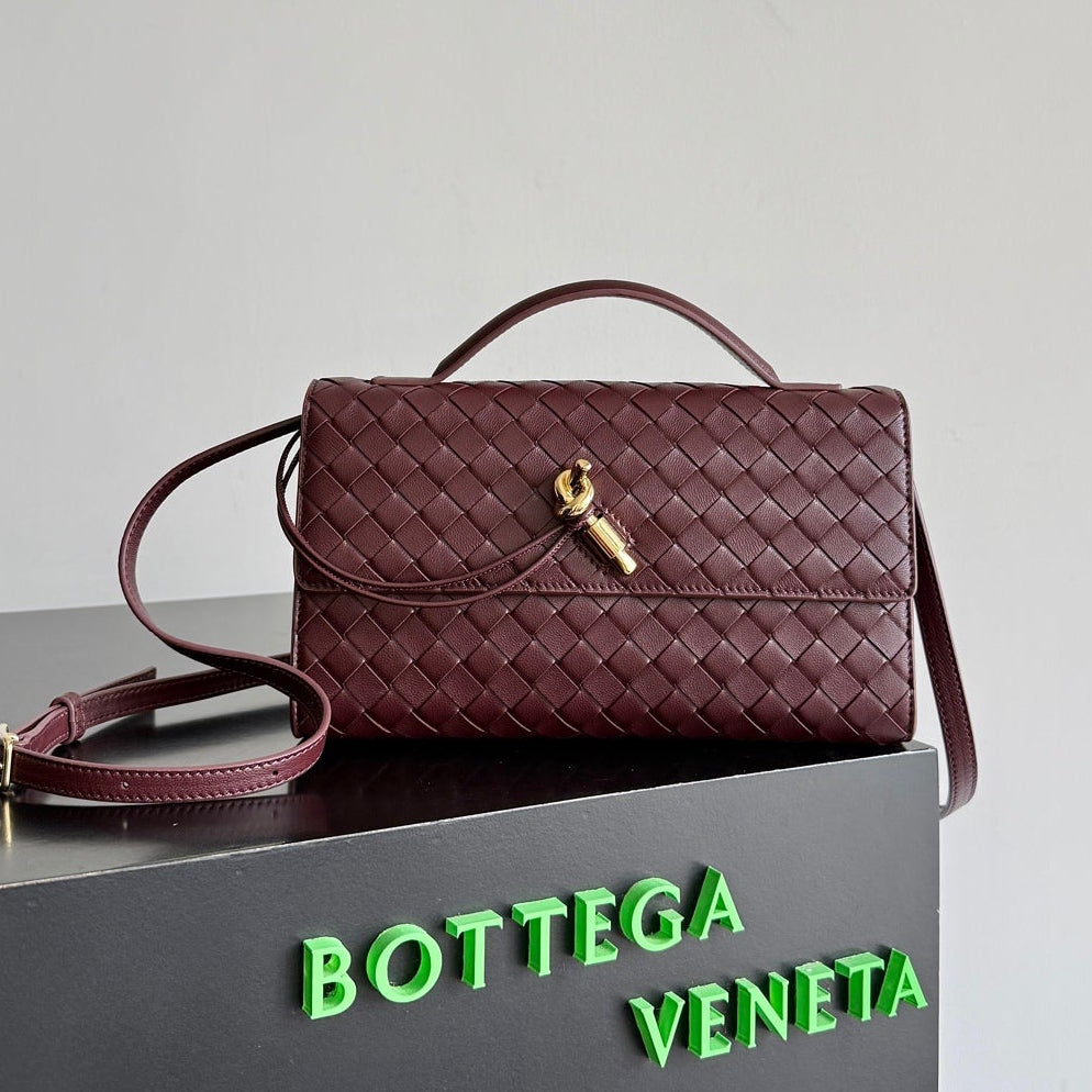 Bottega Veneta 2026 Andiamo Clutch With Handle 24cm Lambskin