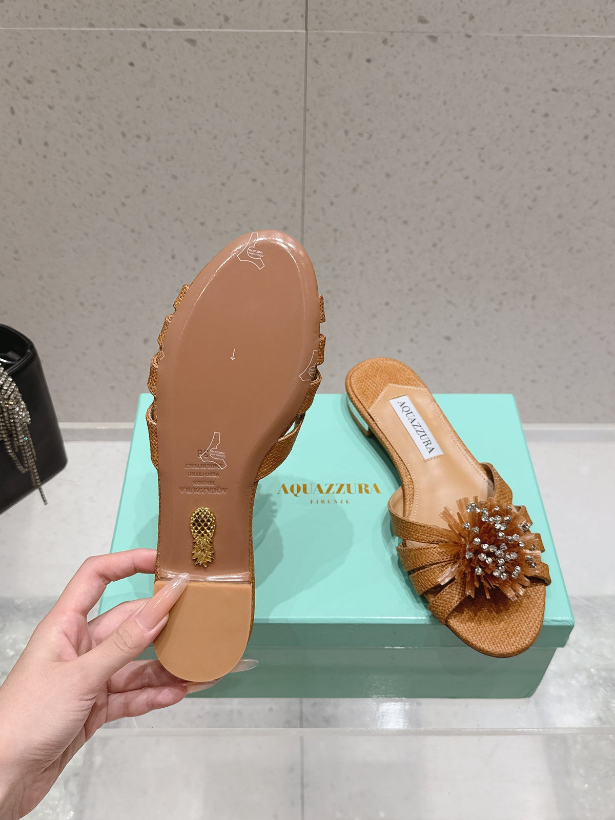 Aquazzura 26s Sandals Brown Woven Raffia 394815
