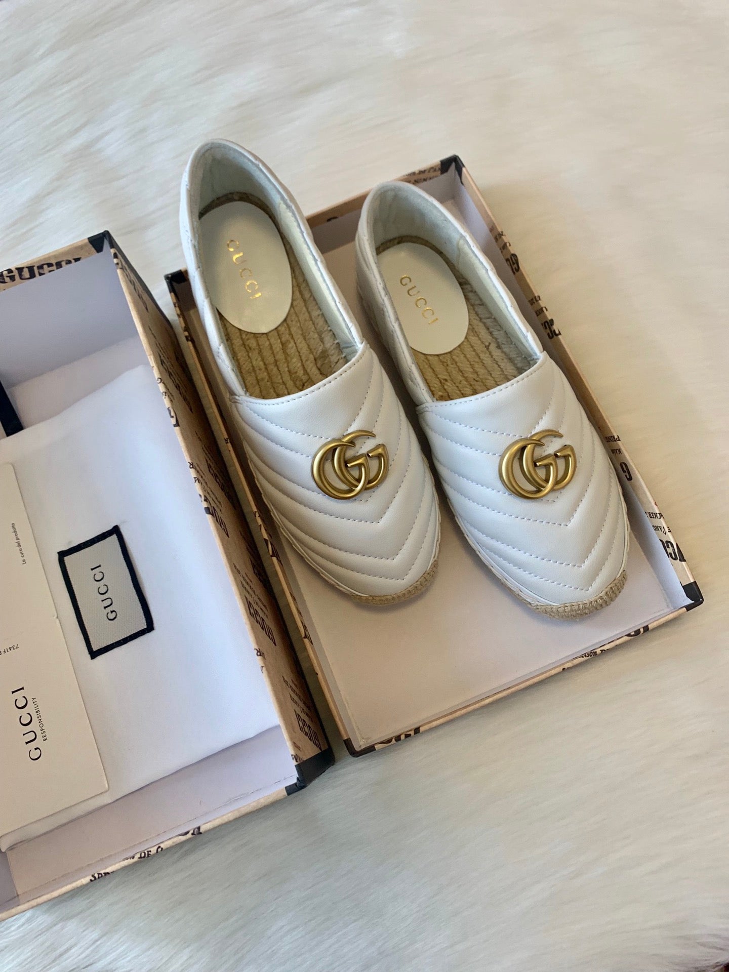 Gucci 2025 Espadrilles White Gold Lambskin 564662