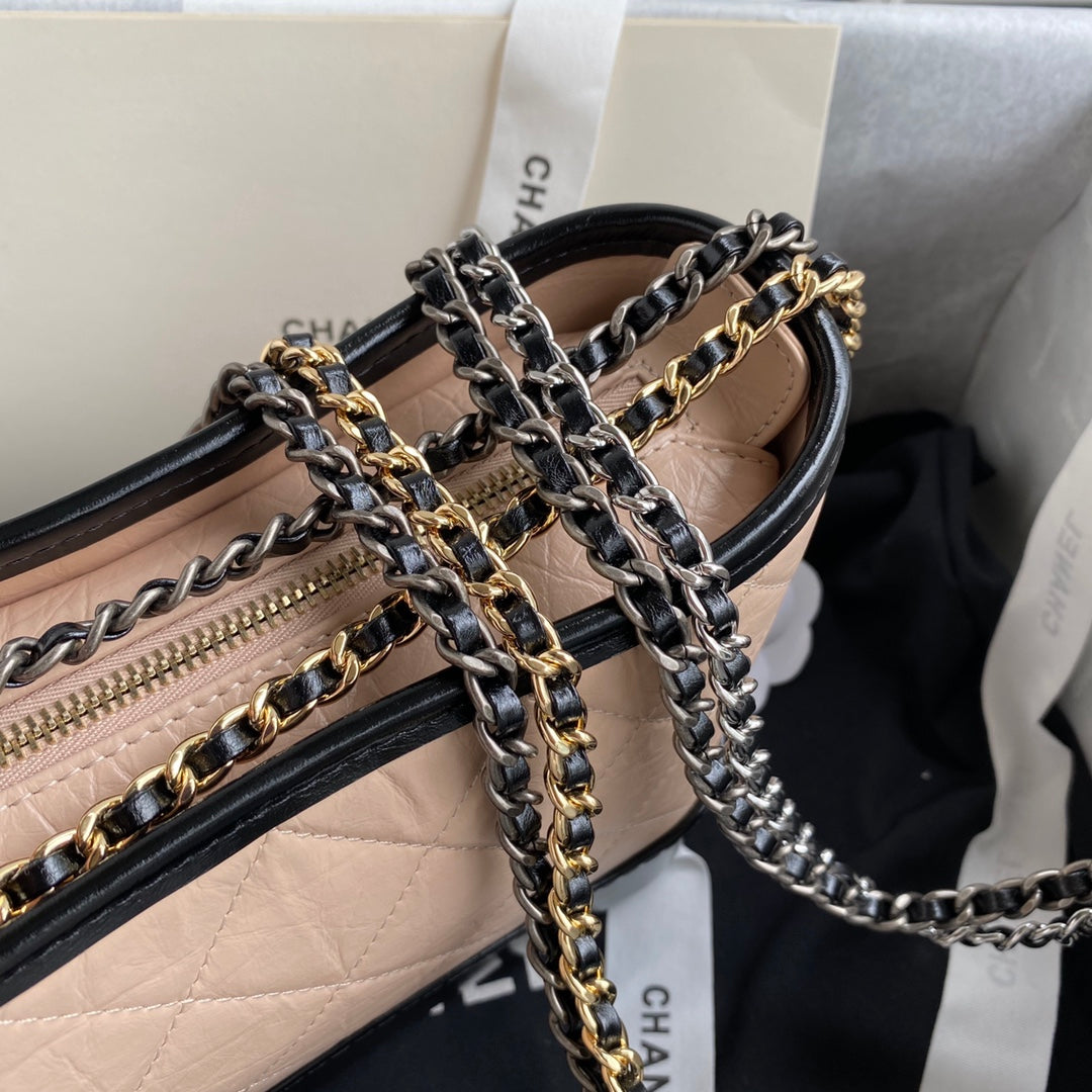 CC GABRIELLE SMALL 20CM HOBO BAG BEIGE BLACK CALFSKIN