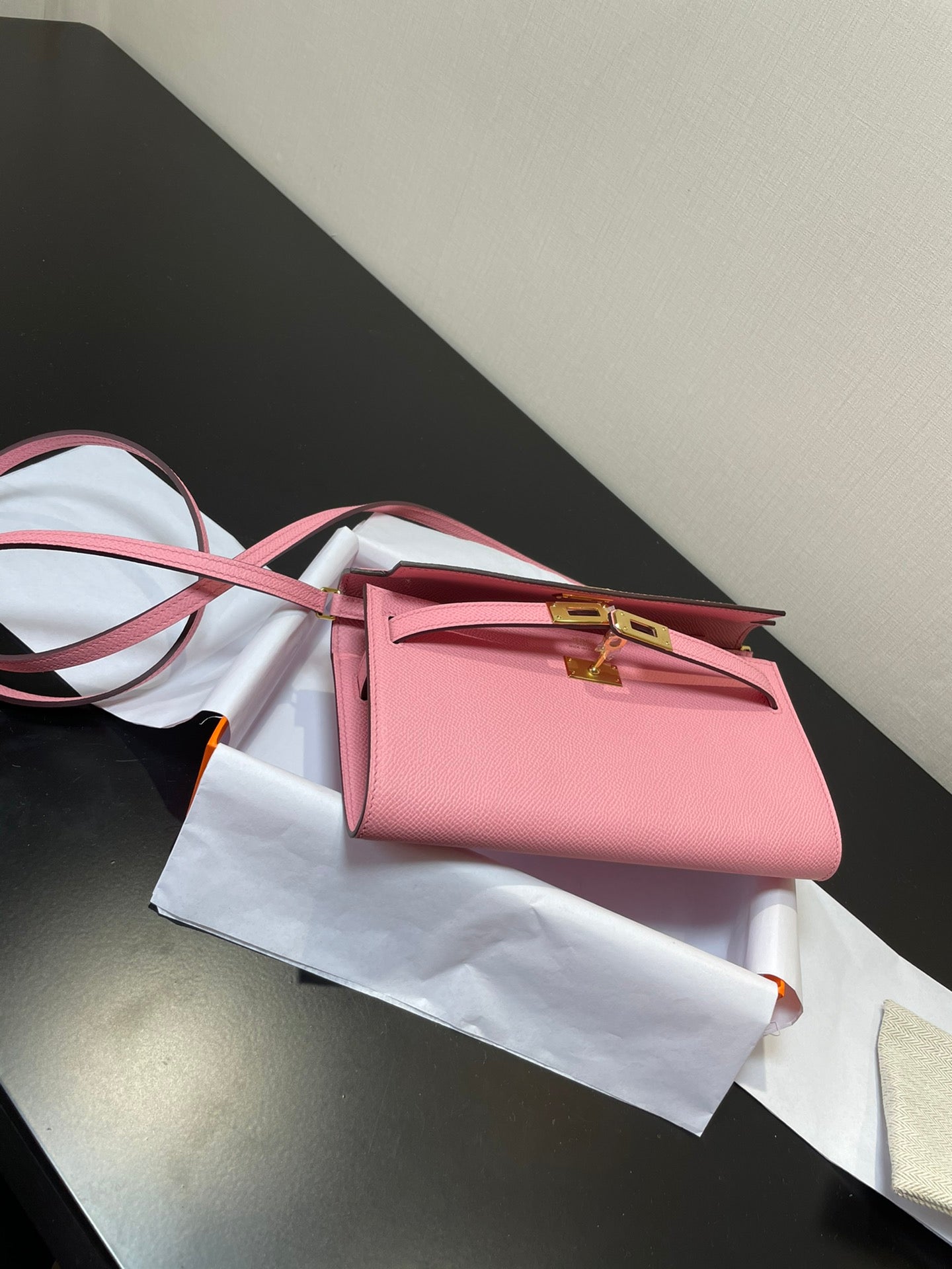 kelly woc 20.5 pink epsom gold hardware